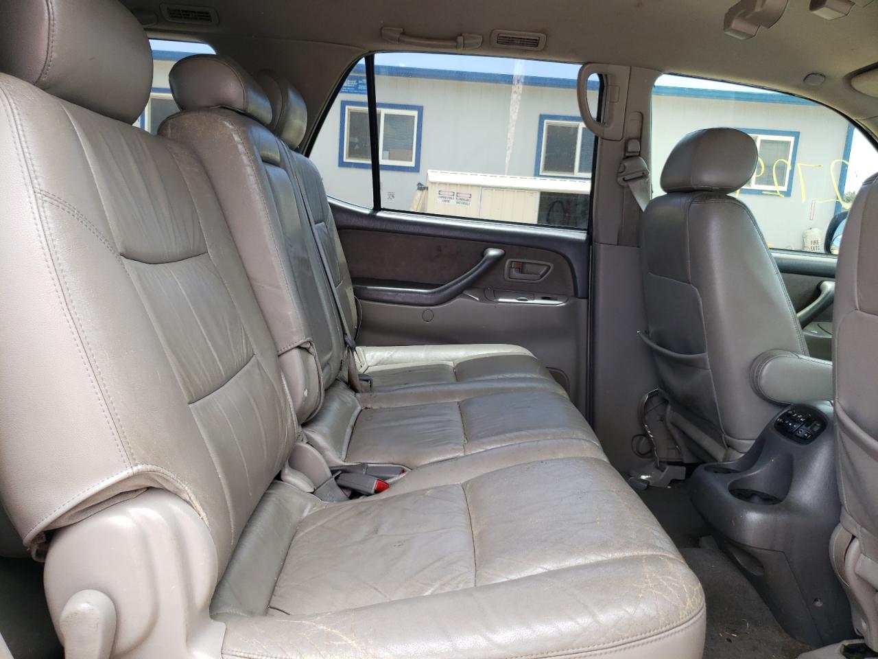 Photo 6 from auction – 2003 TOYOTA SEQUOIA SR with VIN 5TDZT34A73S162129