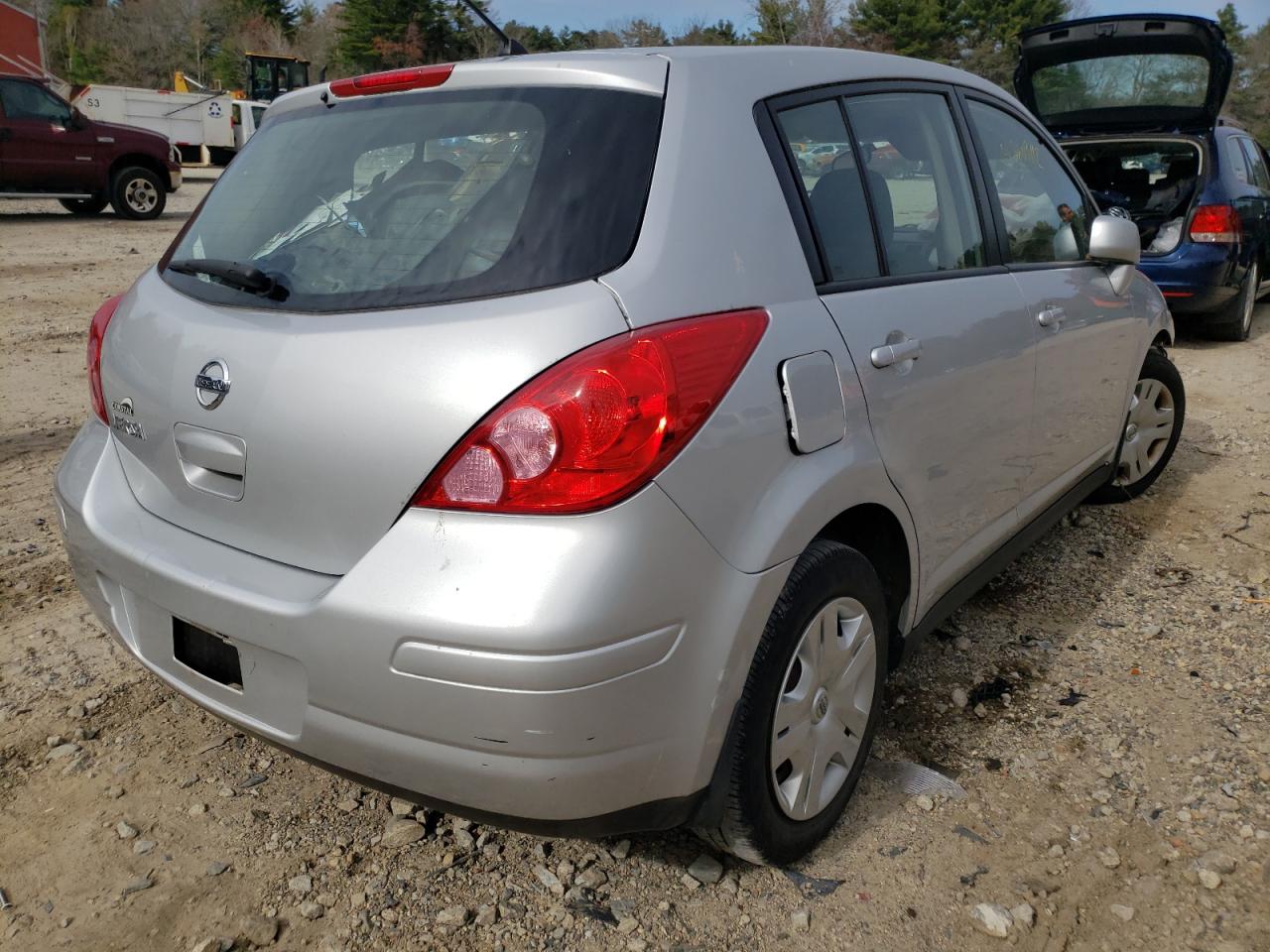 Photo 4 from auction – 2010 NISSAN VERSA S with VIN 3N1BC1CP4AL406109