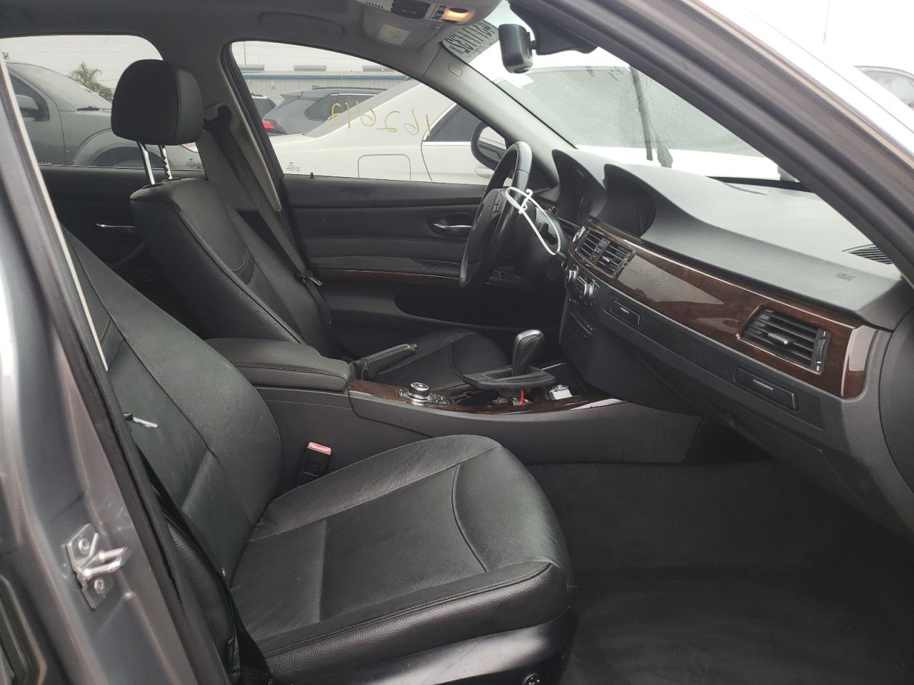 Photo 5 from auction – 2011 BMW 335 I with VIN WBAPM5C55BF182265
