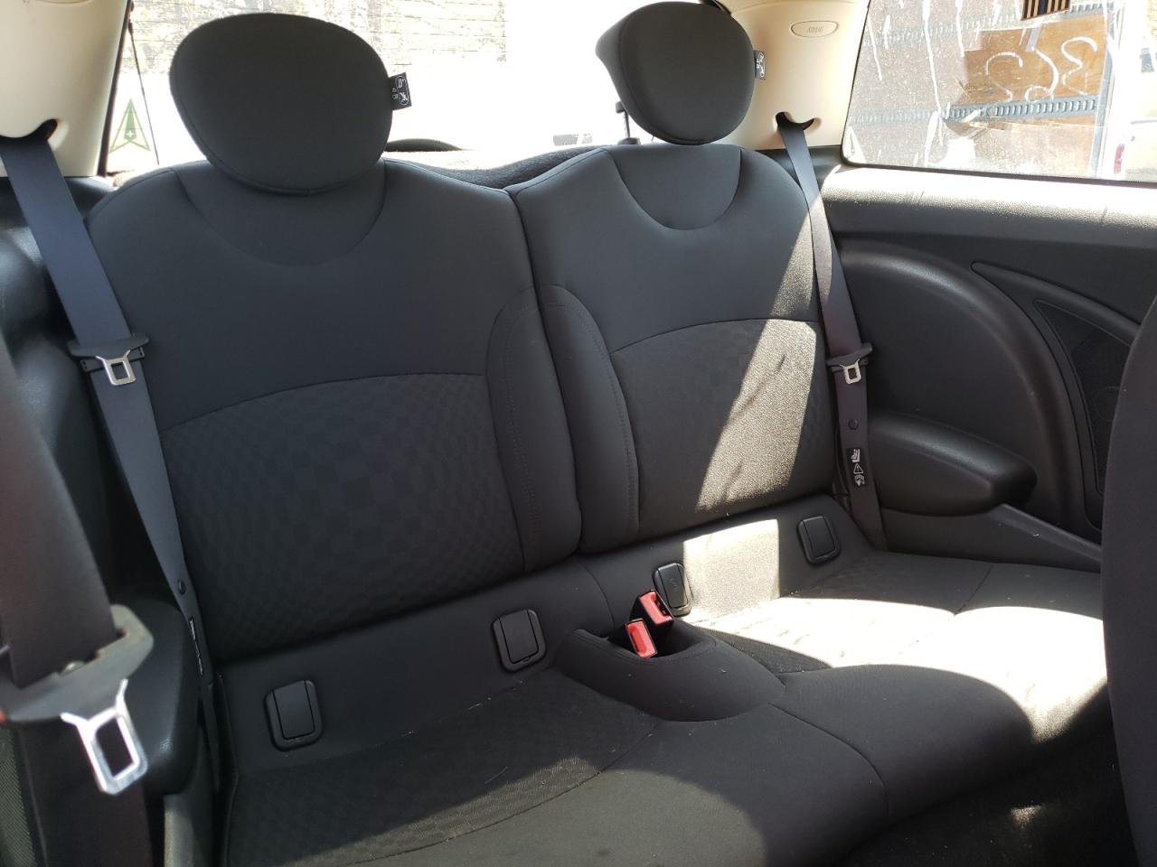 Photo 6 from auction – 2011 MINI COOPER with VIN WMWSU3C51BT093552