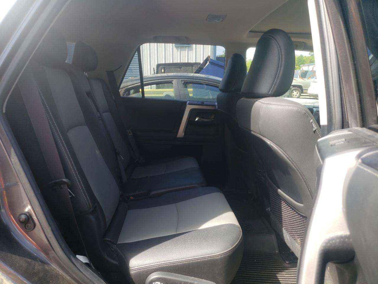 Photo 6 from auction – 2020 TOYOTA 4RUNNER SR with VIN JTEZU5JR9L5217930