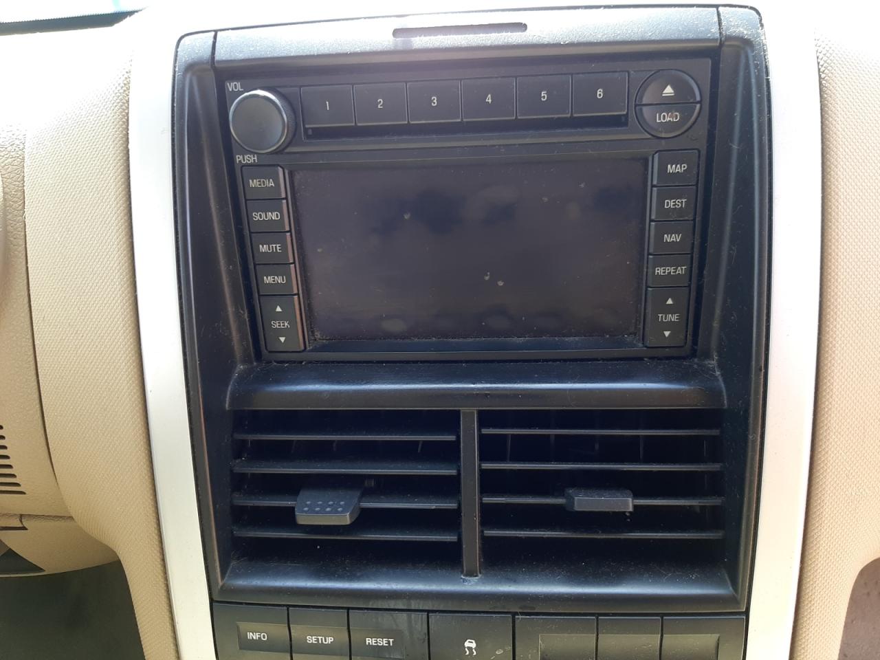 Photo 9 from auction – 2007 MERCURY MOUNTAINEE with VIN 4M2EU48887UJ06785