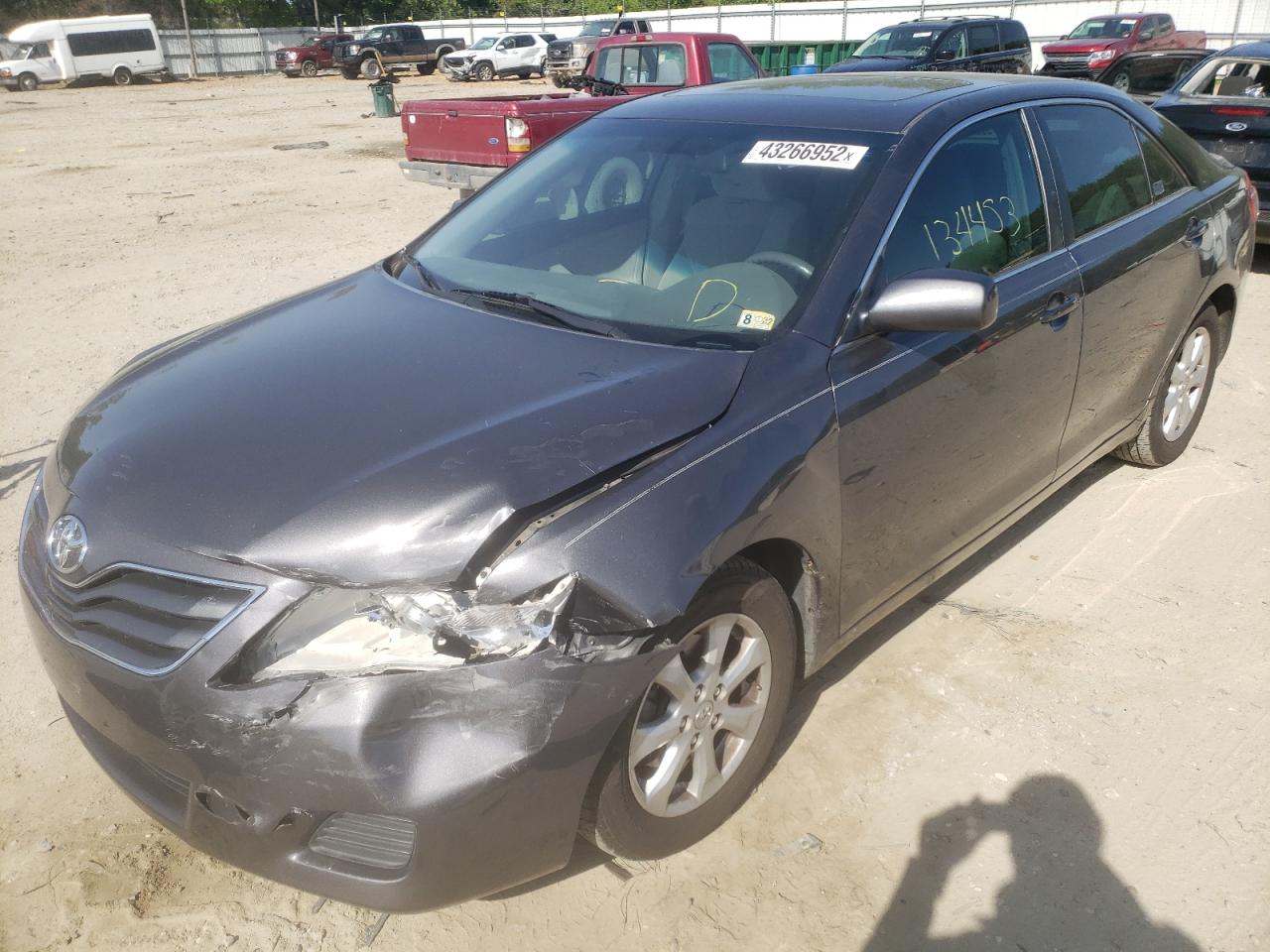 Photo 2 from auction – 2011 TOYOTA CAMRY BASE with VIN 4T1BF3EK1BU637280