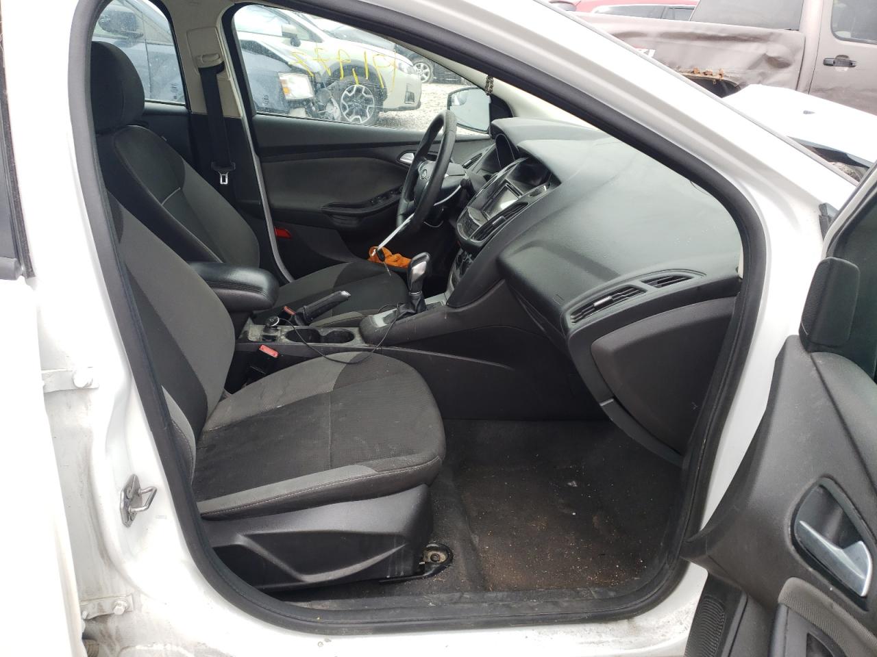 Photo 5 from auction – 2013 FORD FOCUS SE with VIN 1FADP3F26DL172020