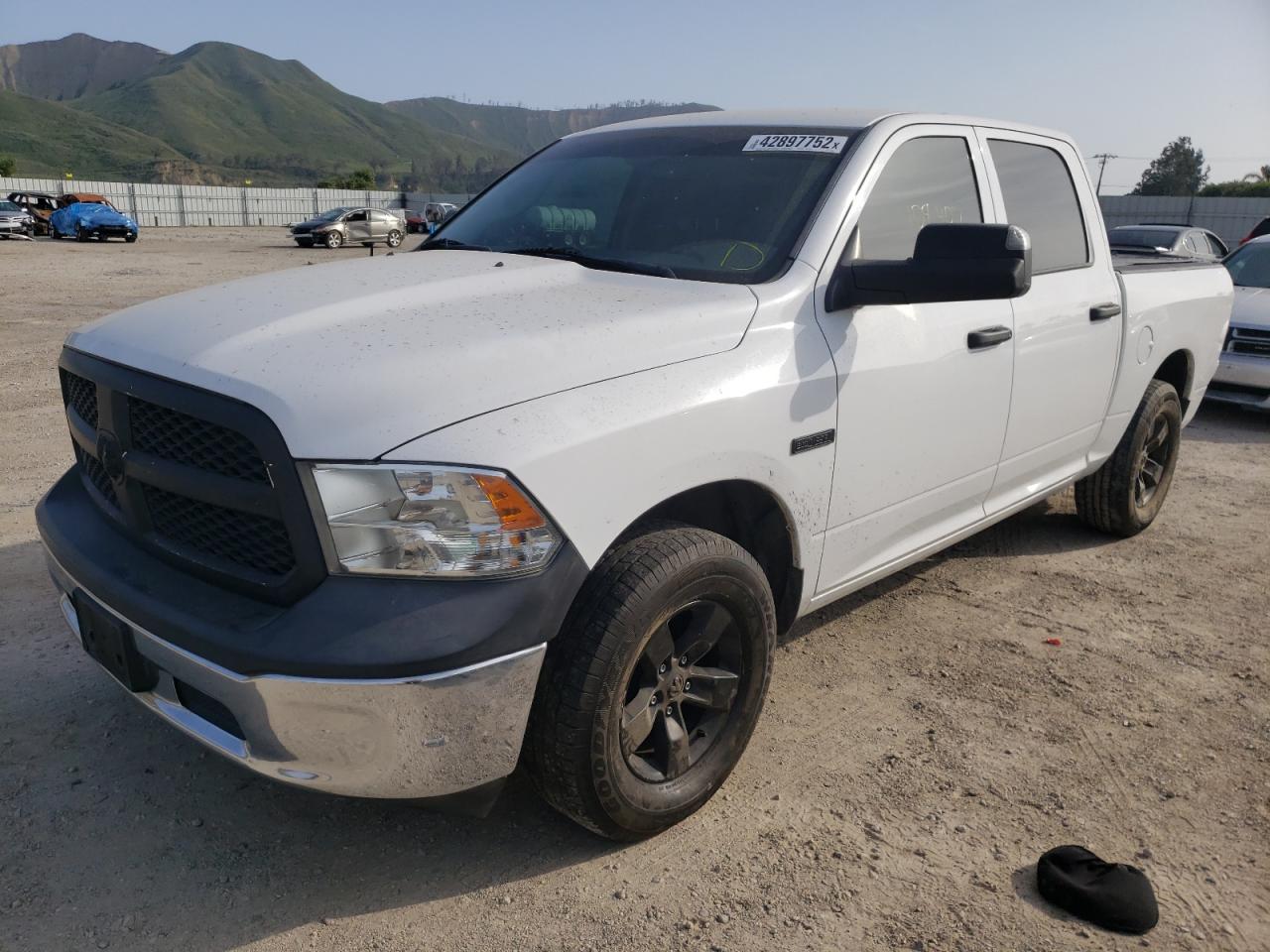 Photo 2 from auction – 2015 RAM 1500 ST with VIN 1C6RR6KMXFS770579