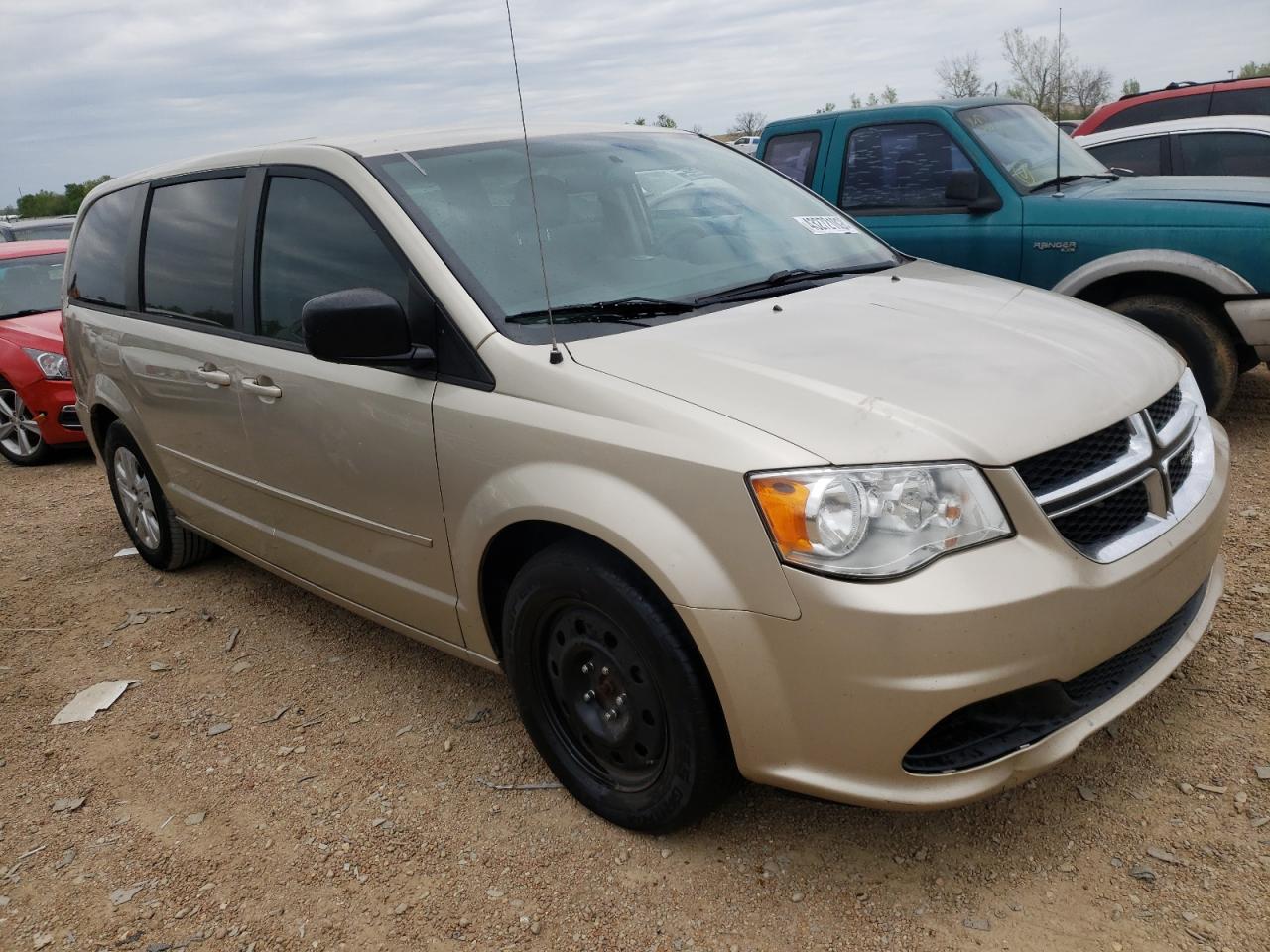 DODGE GRAND CARA 2015 with VIN 2C4RDGBG4FR641648 - Photo from auction
