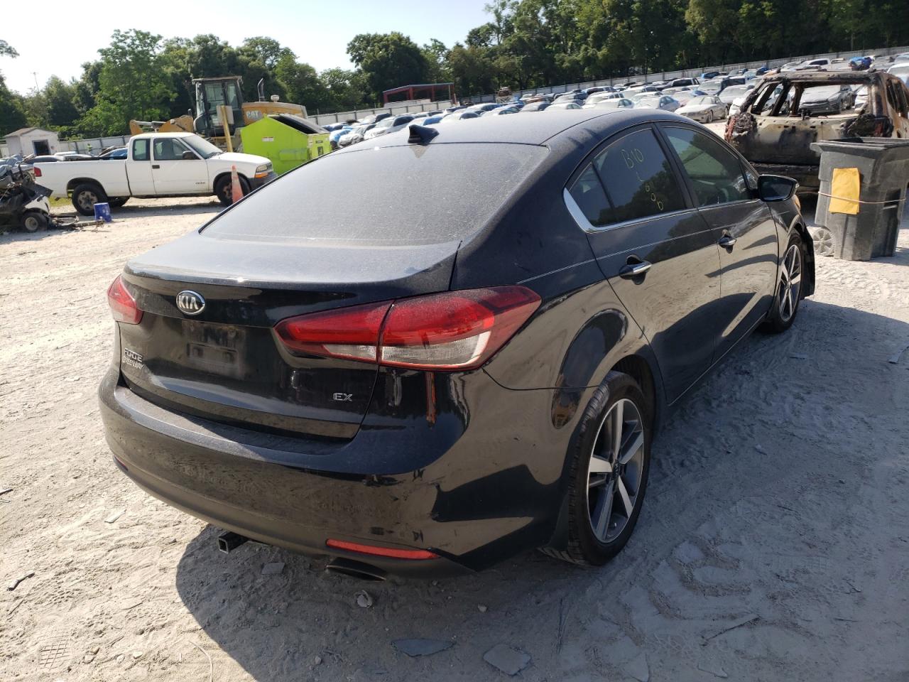 Photo 4 from auction – 2017 KIA FORTE EX with VIN 3KPFN4A89HE005272