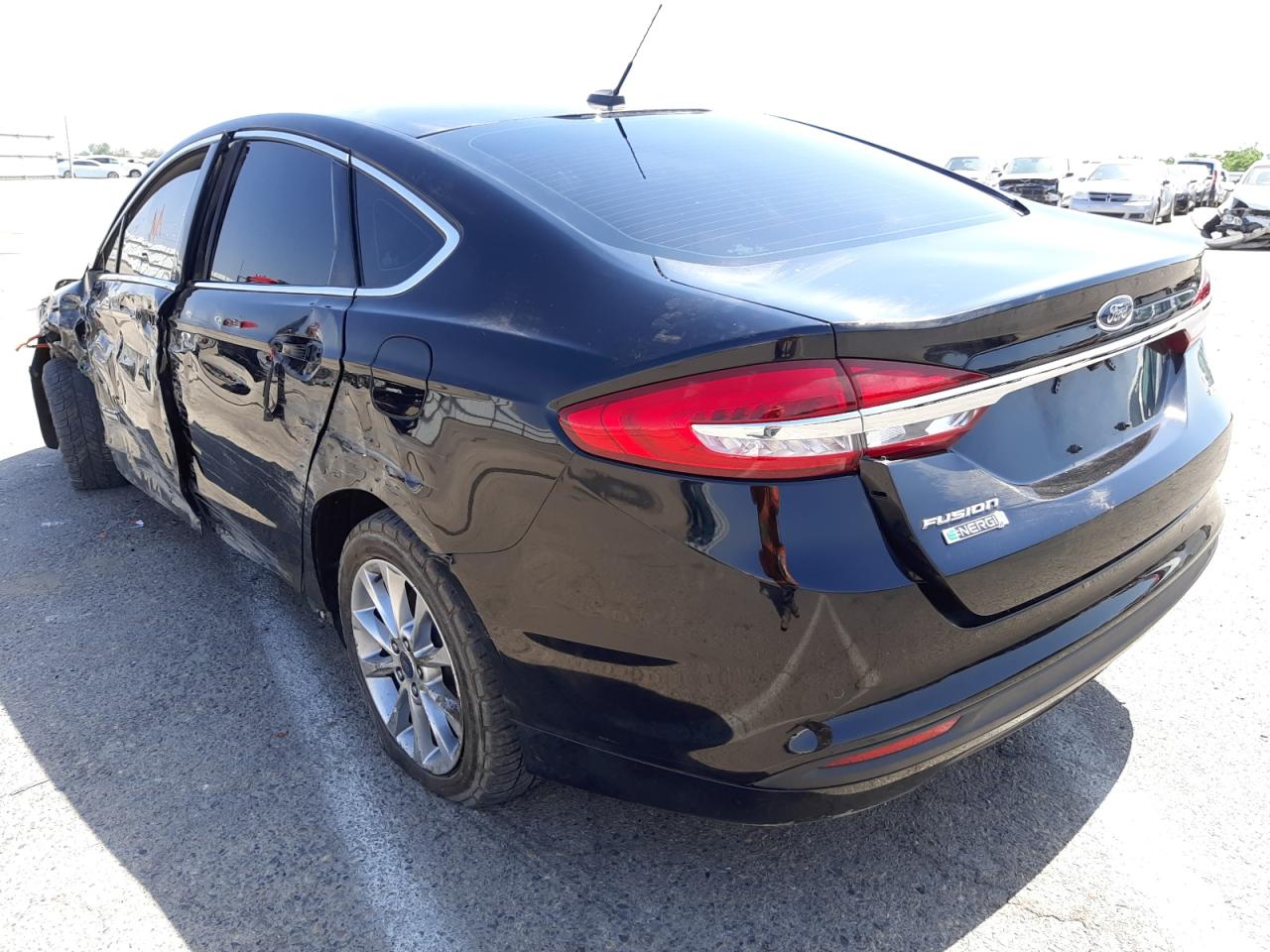 Photo 3 from auction – 2017 FORD FUSION SE with VIN 3FA6P0PU3HR367877