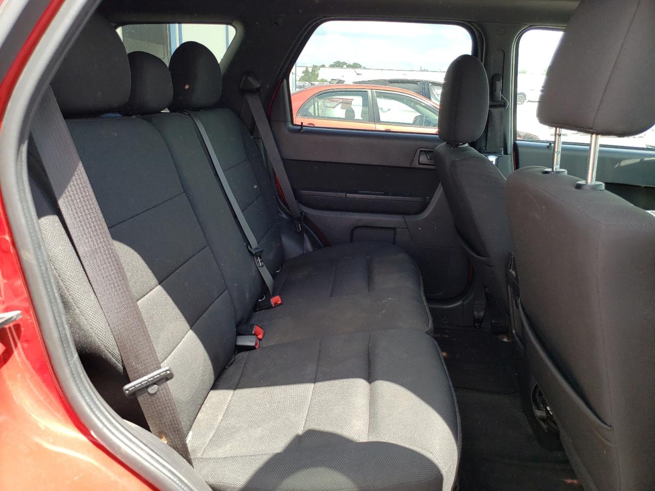 Photo 6 from auction – 2010 FORD ESCAPE XLT with VIN 1FMCU0D71AKA35608