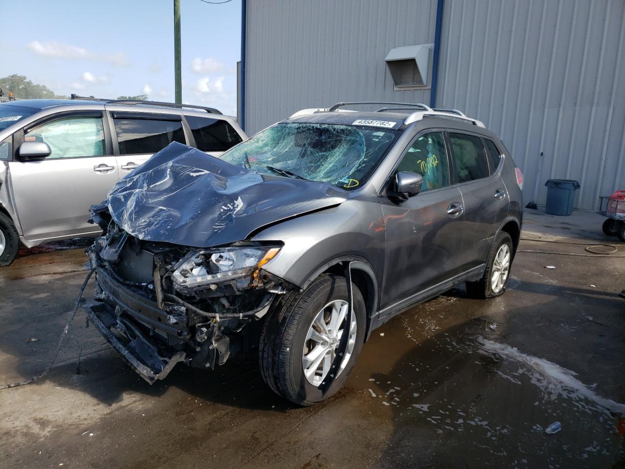 Photo 2 from auction – 2016 NISSAN ROGUE S with VIN KNMAT2MT8GP731014