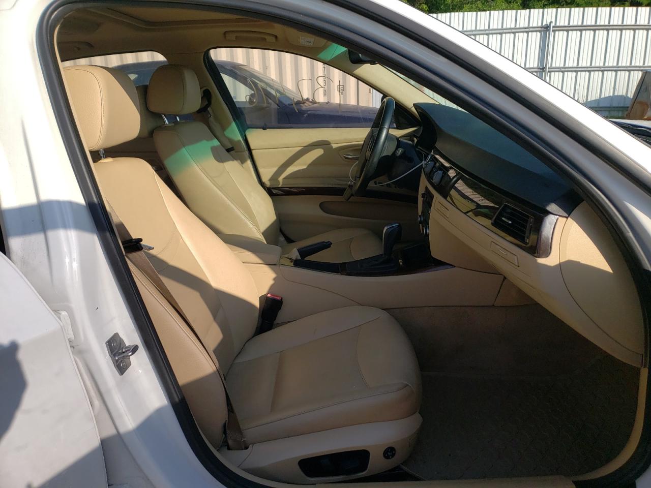 Photo 5 from auction – 2011 BMW 328 I with VIN WBAPH7C5XBA801617
