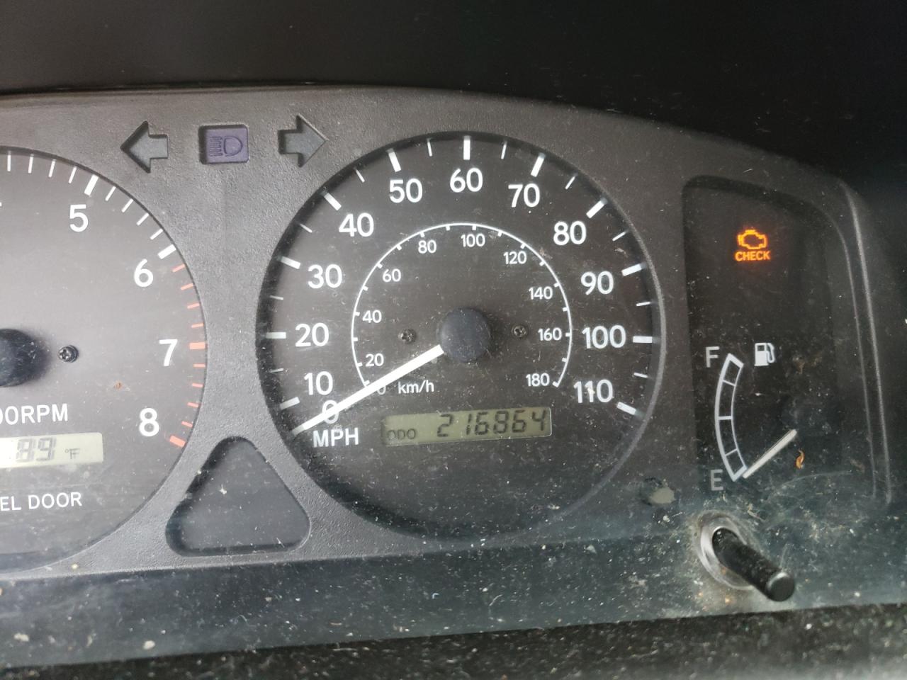 Photo 8 from auction – 2002 TOYOTA COROLLA CE with VIN 2T1BR12E72C552133
