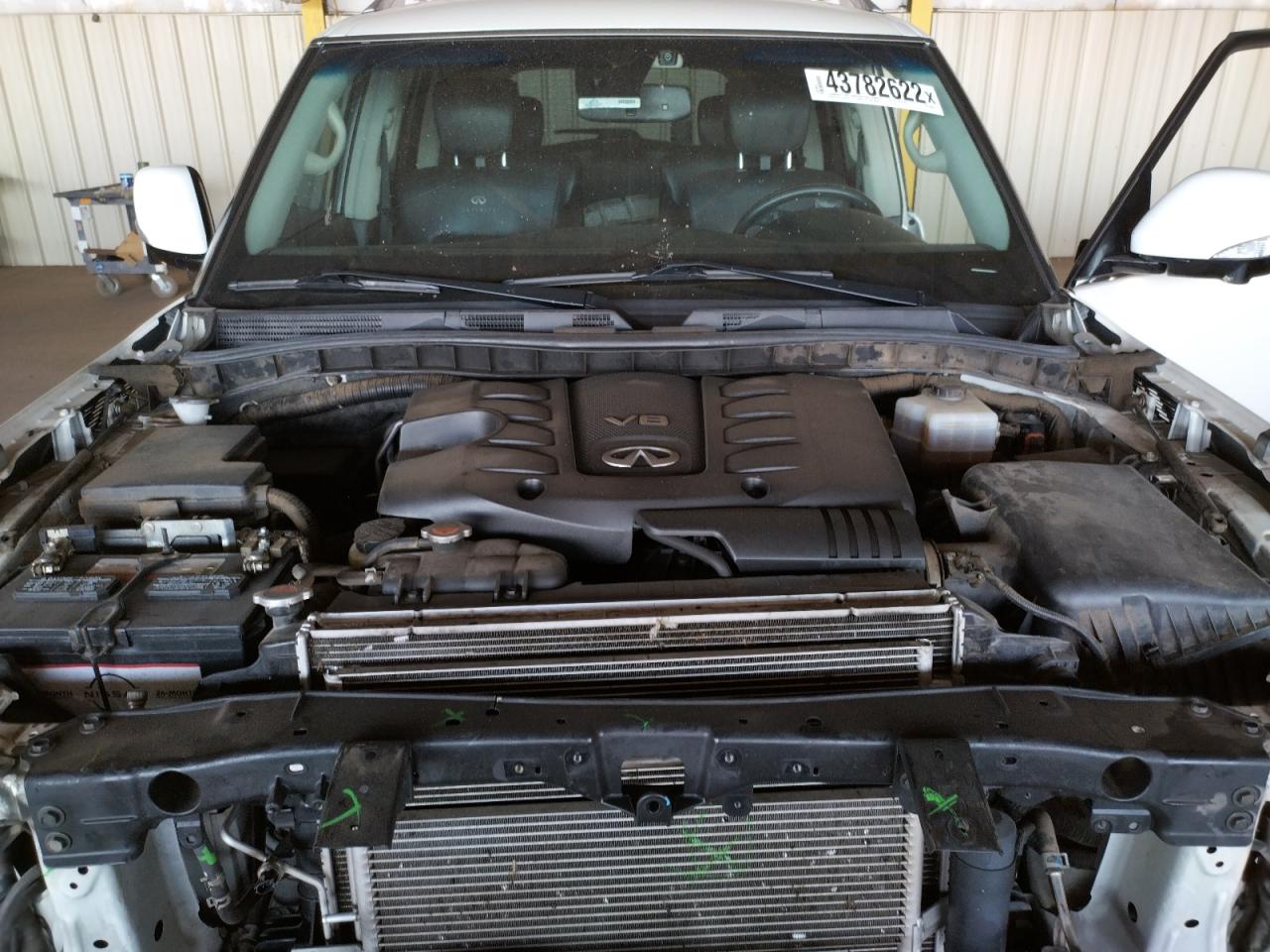Photo 7 from auction – 2014 INFINITI QX80 with VIN JN8AZ2NE7E9064912