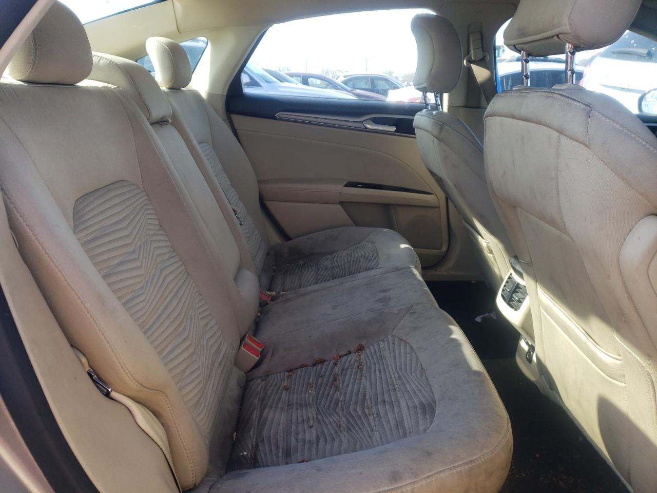 Photo 6 from auction – 2016 FORD FUSION SE with VIN 3FA6P0HD4GR196814