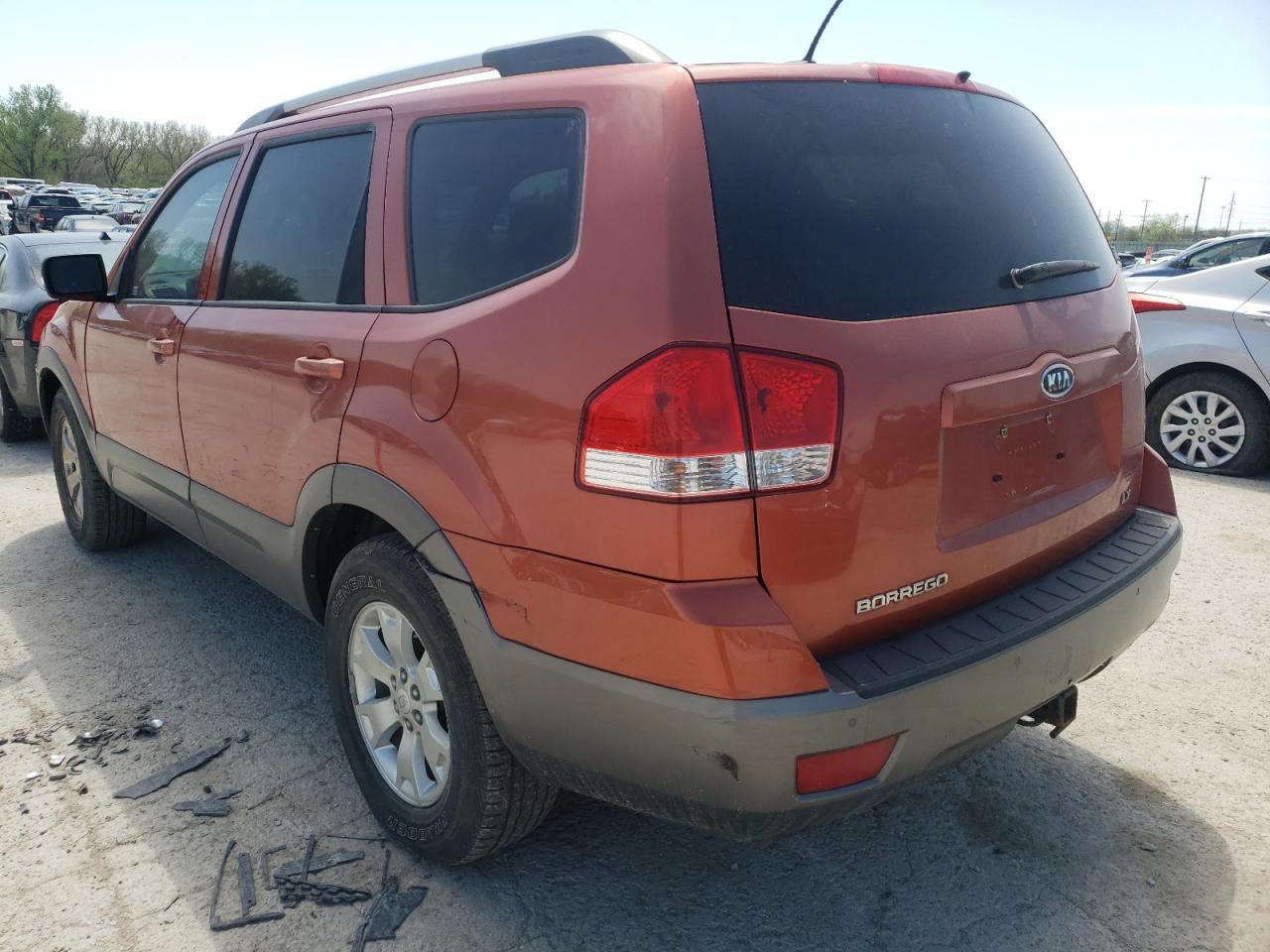 Photo 3 from auction – 2009 KIA BORREGO LX with VIN KNDJH741095017616