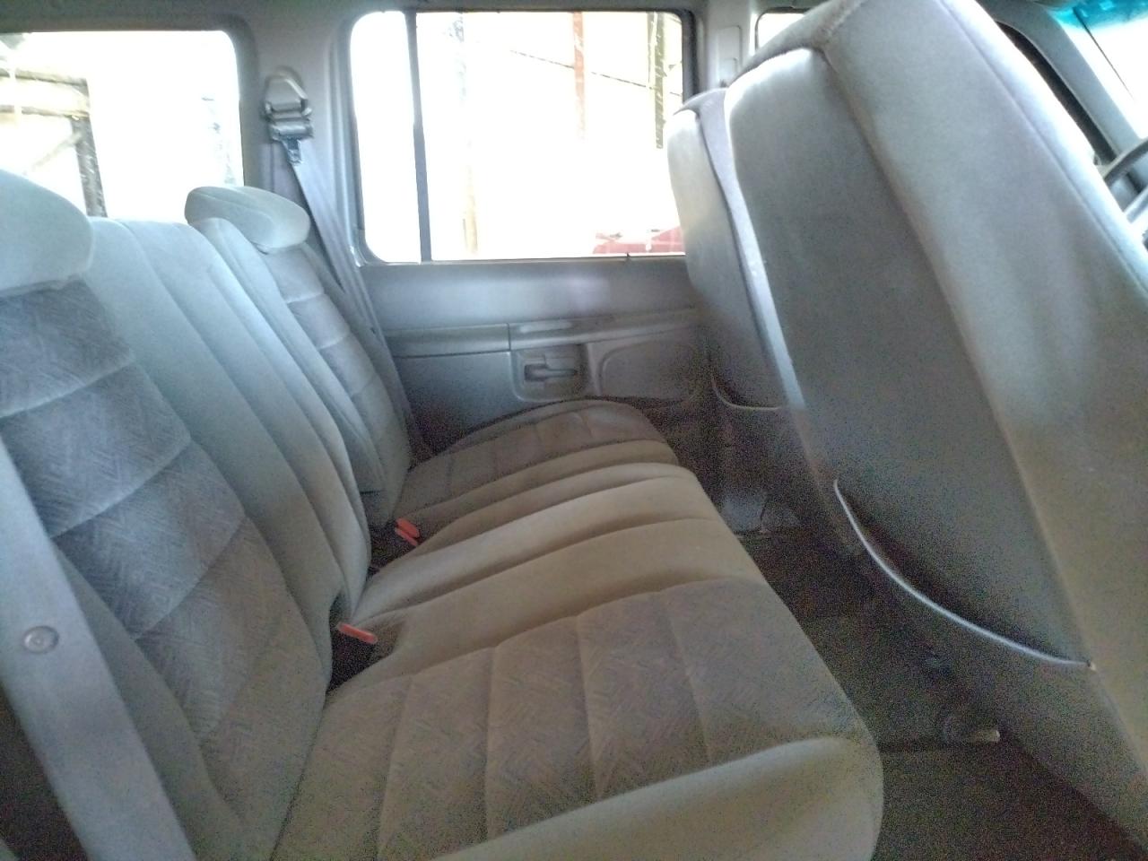Photo 6 from auction – 1999 FORD EXPLORER with VIN 1FMZU34E1XZA98864