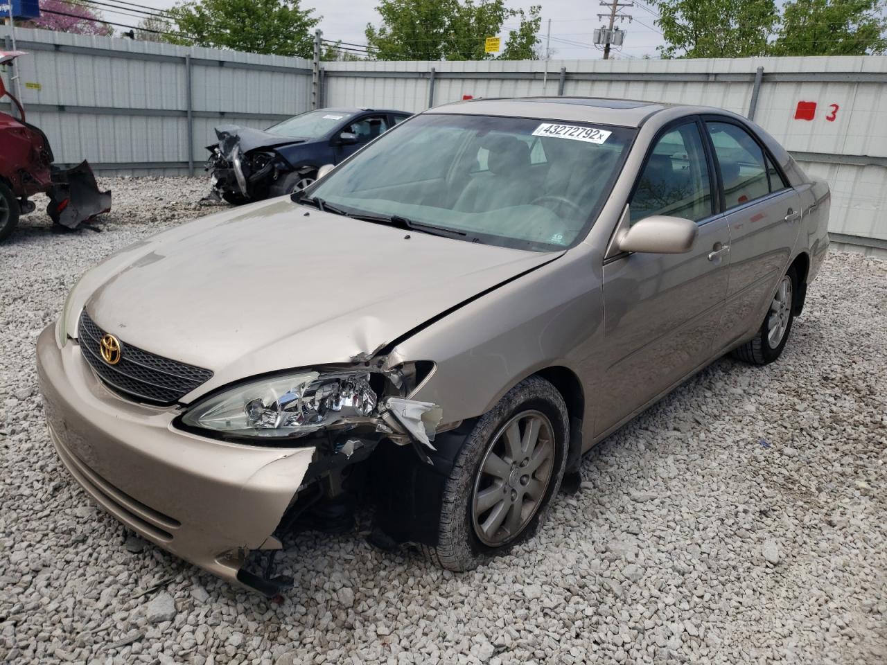 Photo 2 from auction – 2004 TOYOTA CAMRY LE with VIN 4T1BF30K54U067701