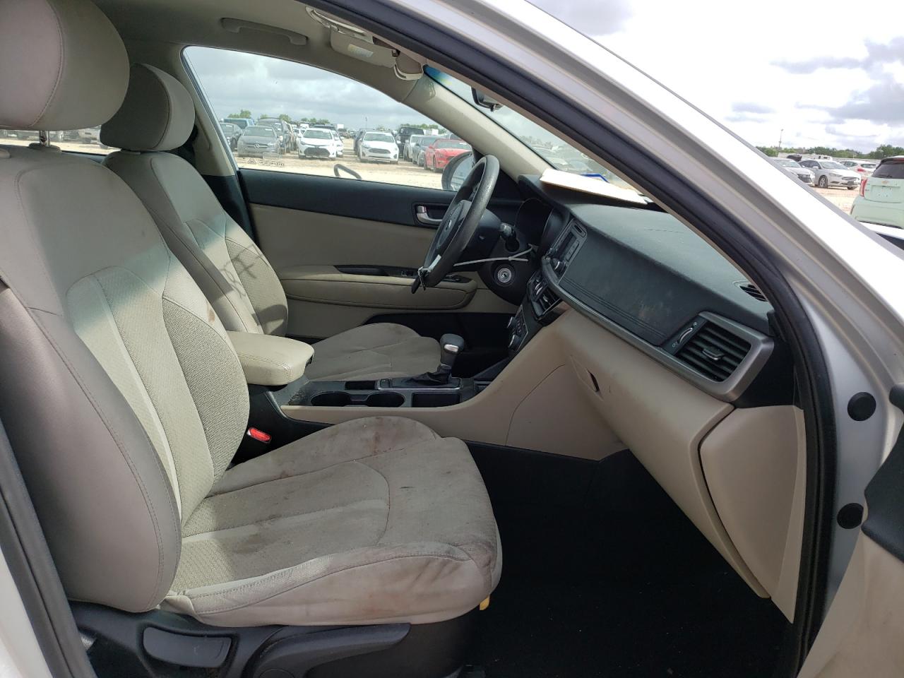 Photo 5 from auction – 2016 KIA OPTIMA LX with VIN 5XXGT4L3XGG024155