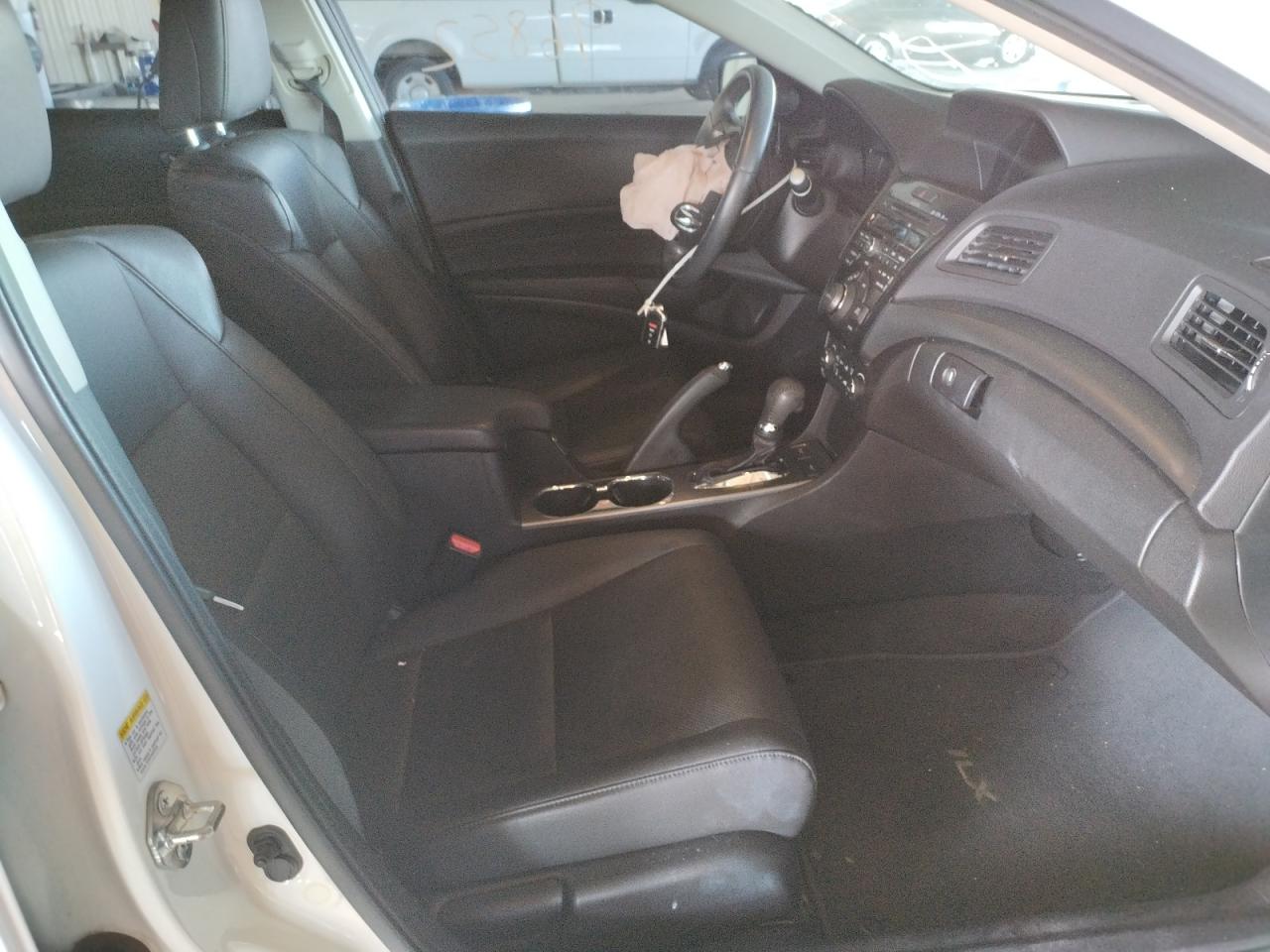Photo 5 from auction – 2013 ACURA ILX 20 TEC with VIN 19VDE1F72DE011567
