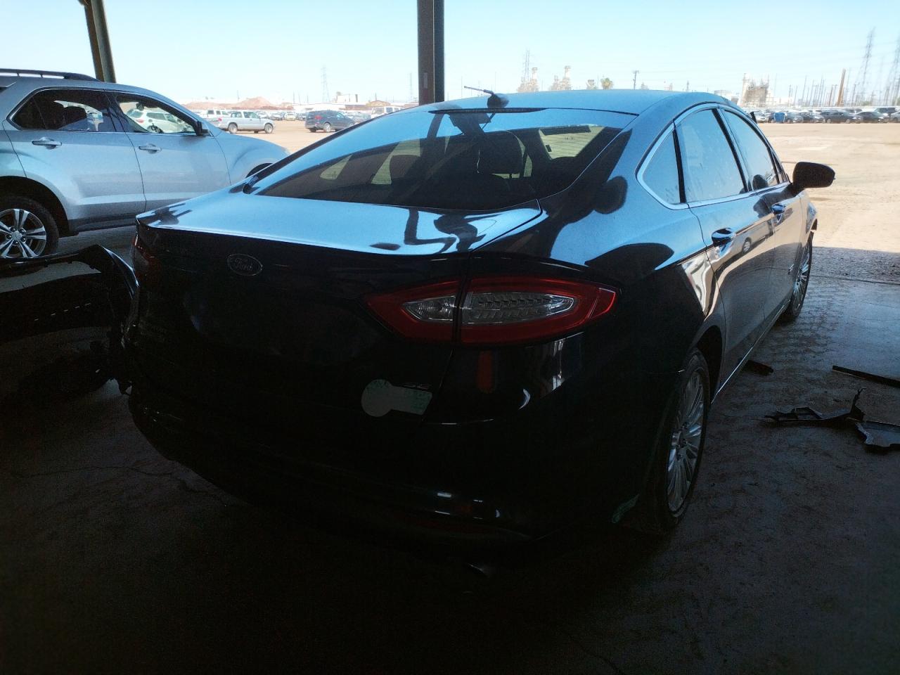 Photo 4 from auction – 2015 FORD FUSION SE with VIN 3FA6P0PU1FR294683