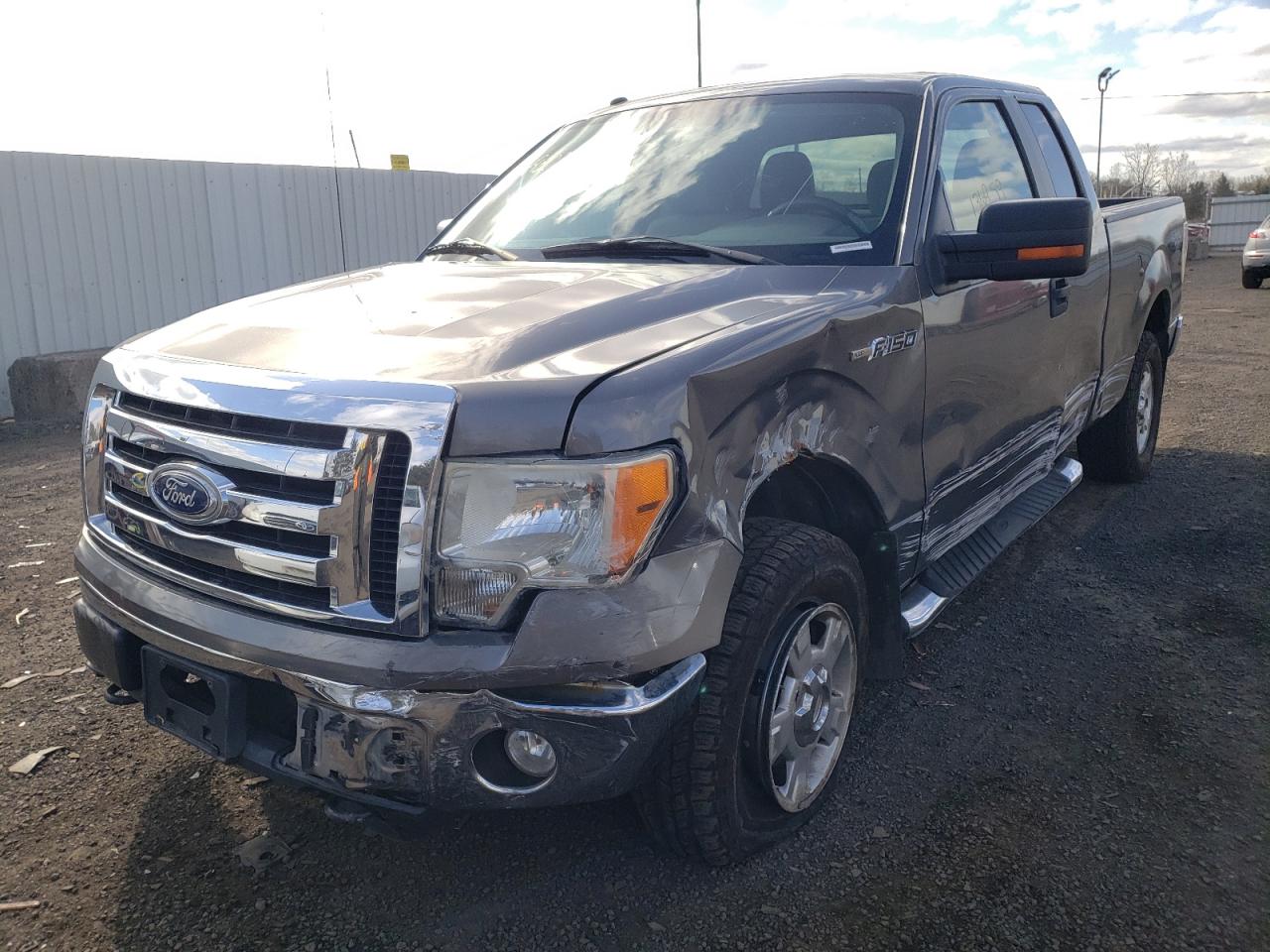Photo 2 from auction – 2010 FORD F150 SUPER with VIN 1FTEX1E89AFA81746