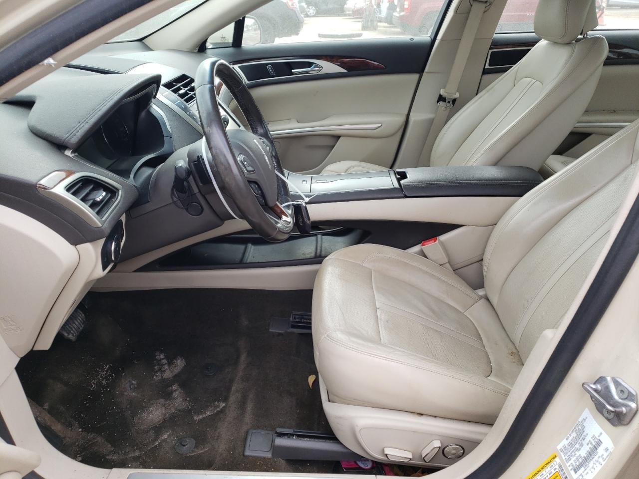 Photo 5 from auction – 2016 LINCOLN MKZ with VIN 3LN6L2GK9GR624325