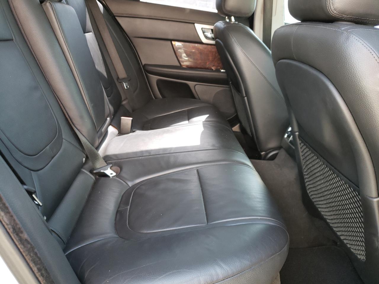 Photo 6 from auction – 2012 JAGUAR XF with VIN SAJWA0FB2CLS38775