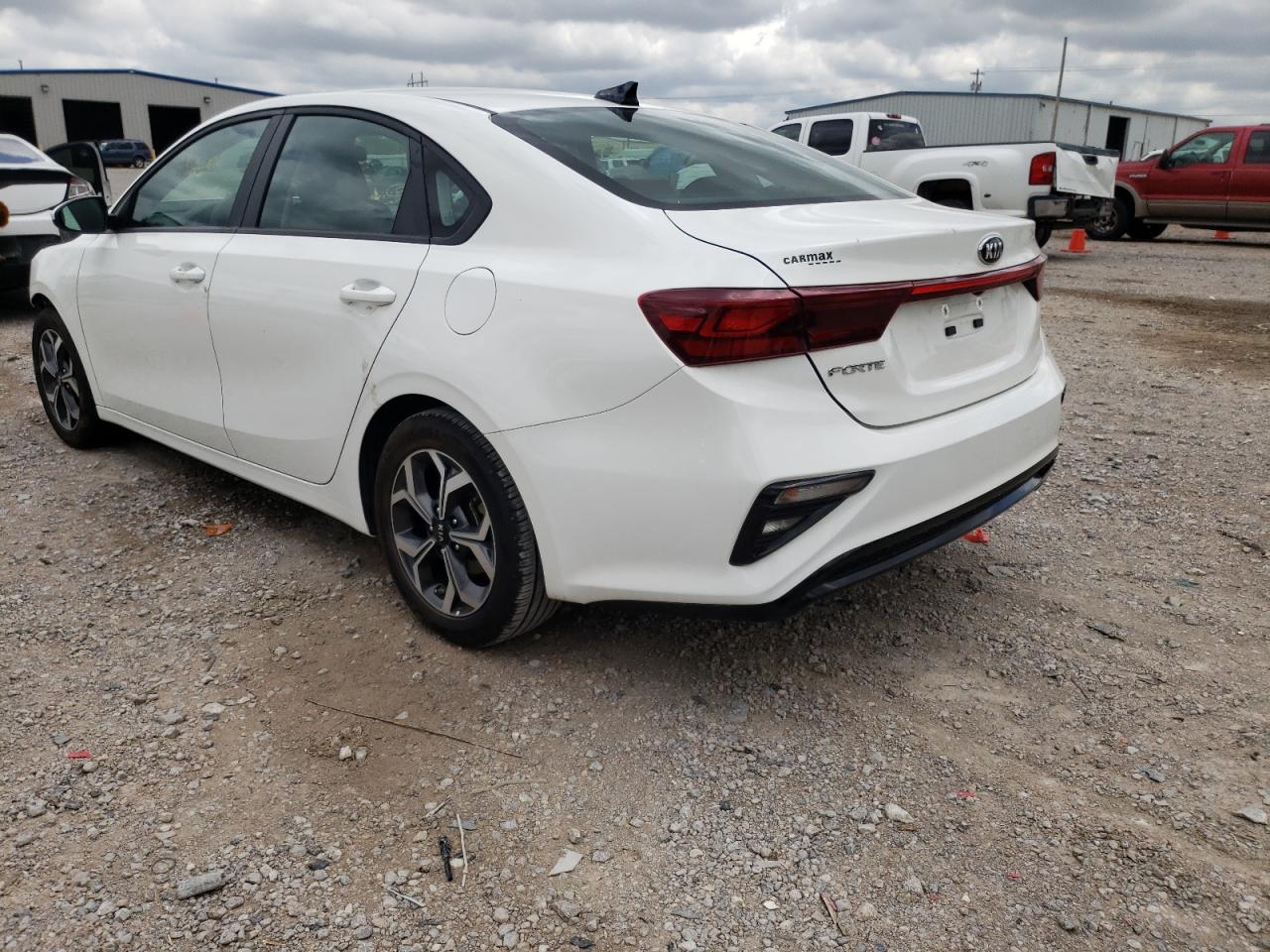 Photo 3 from auction – 2019 KIA FORTE FE with VIN 3KPF24AD8KE060762
