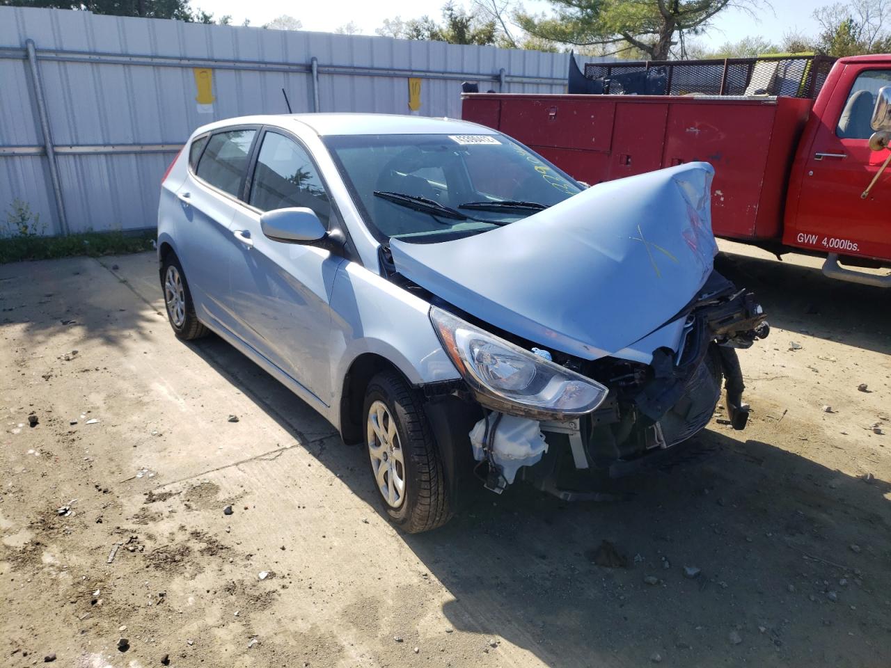 HYUNDAI ACCENT GLS 2013 with VIN KMHCT5AEXDU084740 - Photo from auction
