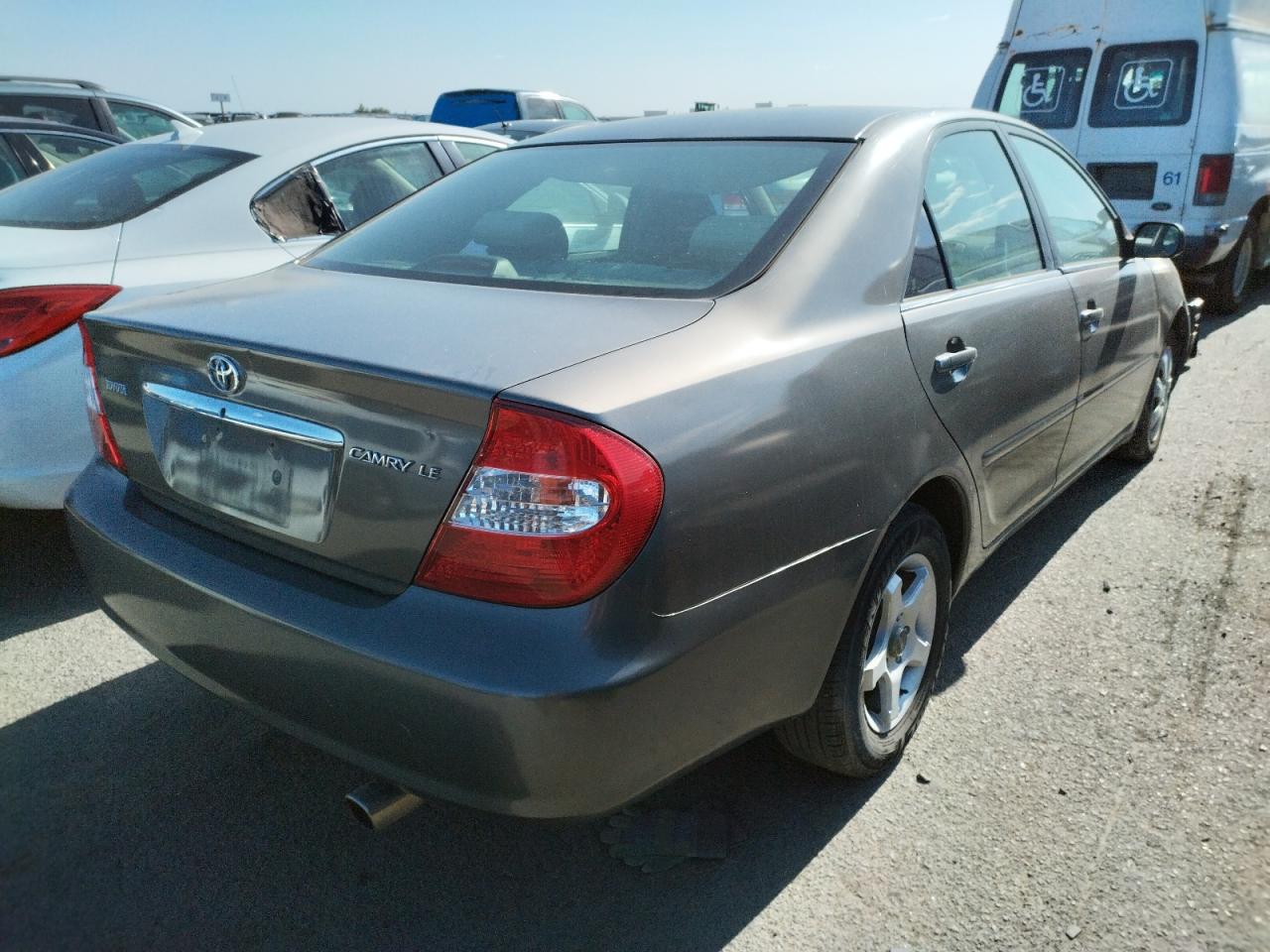 Photo 4 from auction – 2003 TOYOTA CAMRY with VIN 4T1BE32K93U696294
