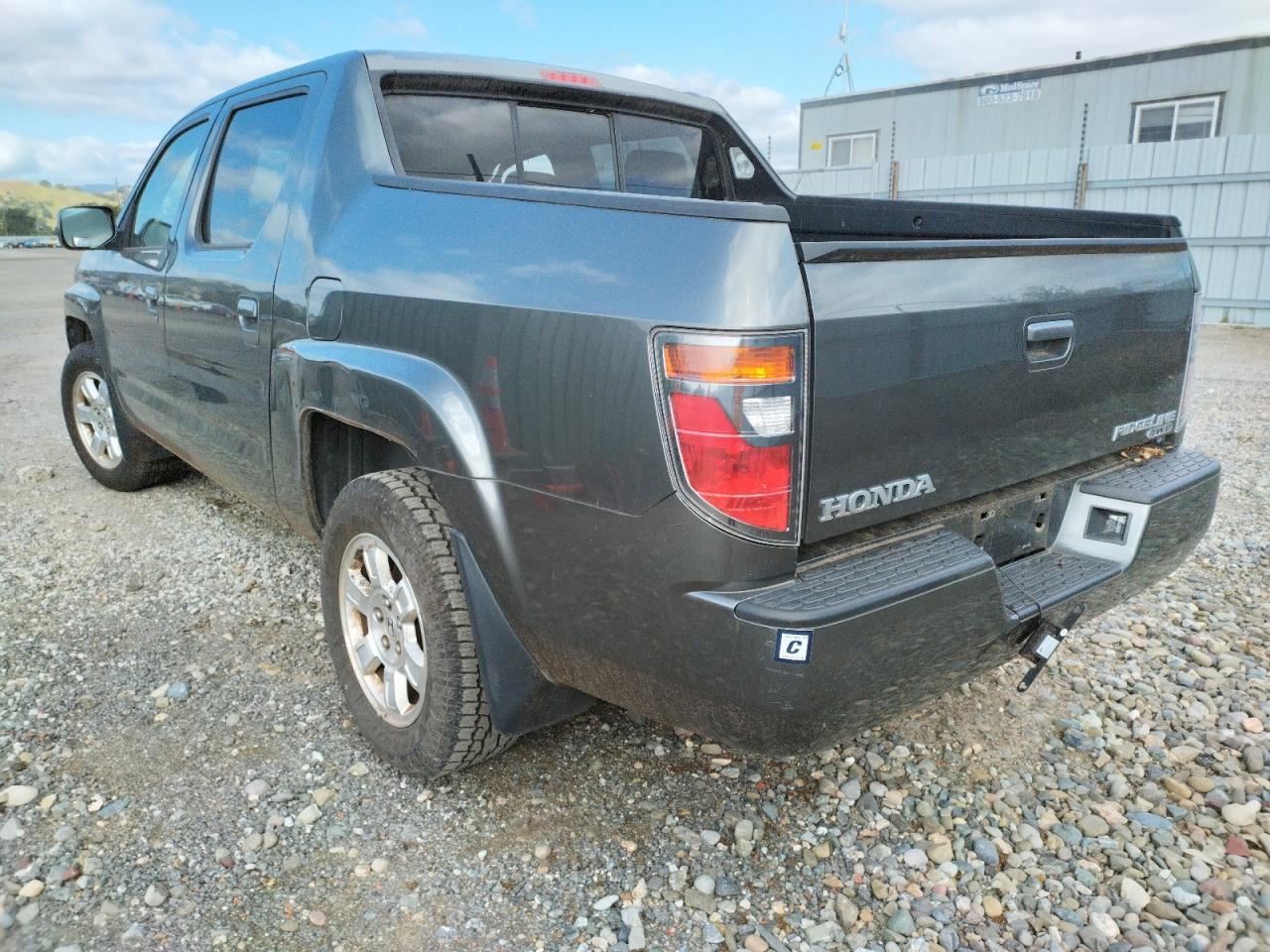 Photo 3 from auction – 2008 HONDA RIDGELINE with VIN 2HJYK16498H526434