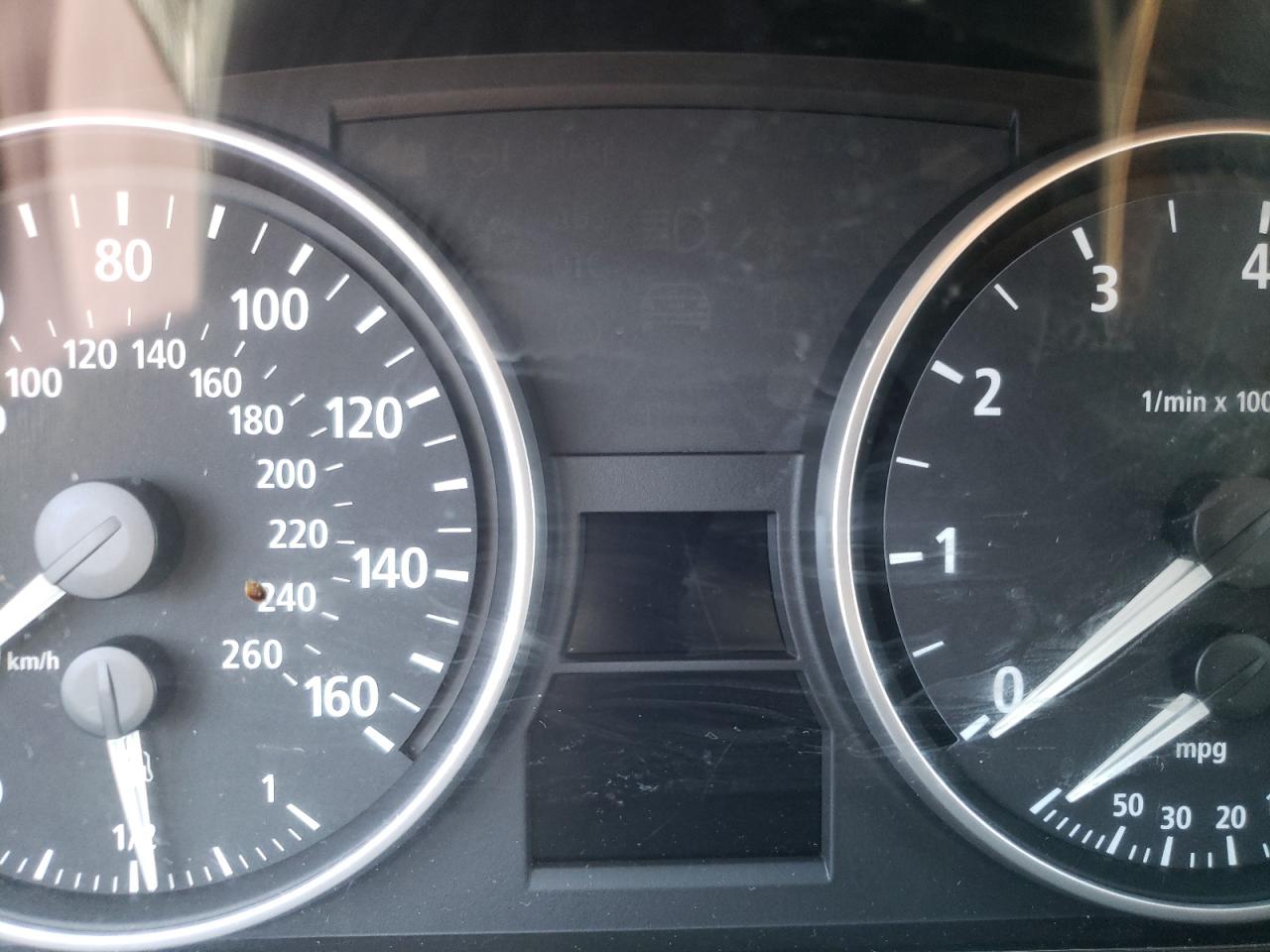 Photo 8 from auction – 2006 BMW 325 I with VIN WBAVB13566KX49683