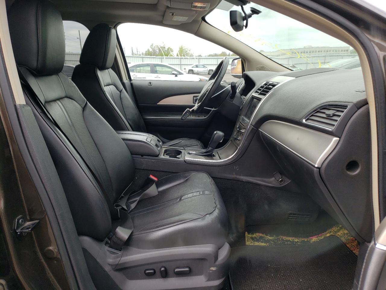 Photo 5 from auction – 2011 LINCOLN MKX with VIN 2LMDJ8JK4BBJ07096