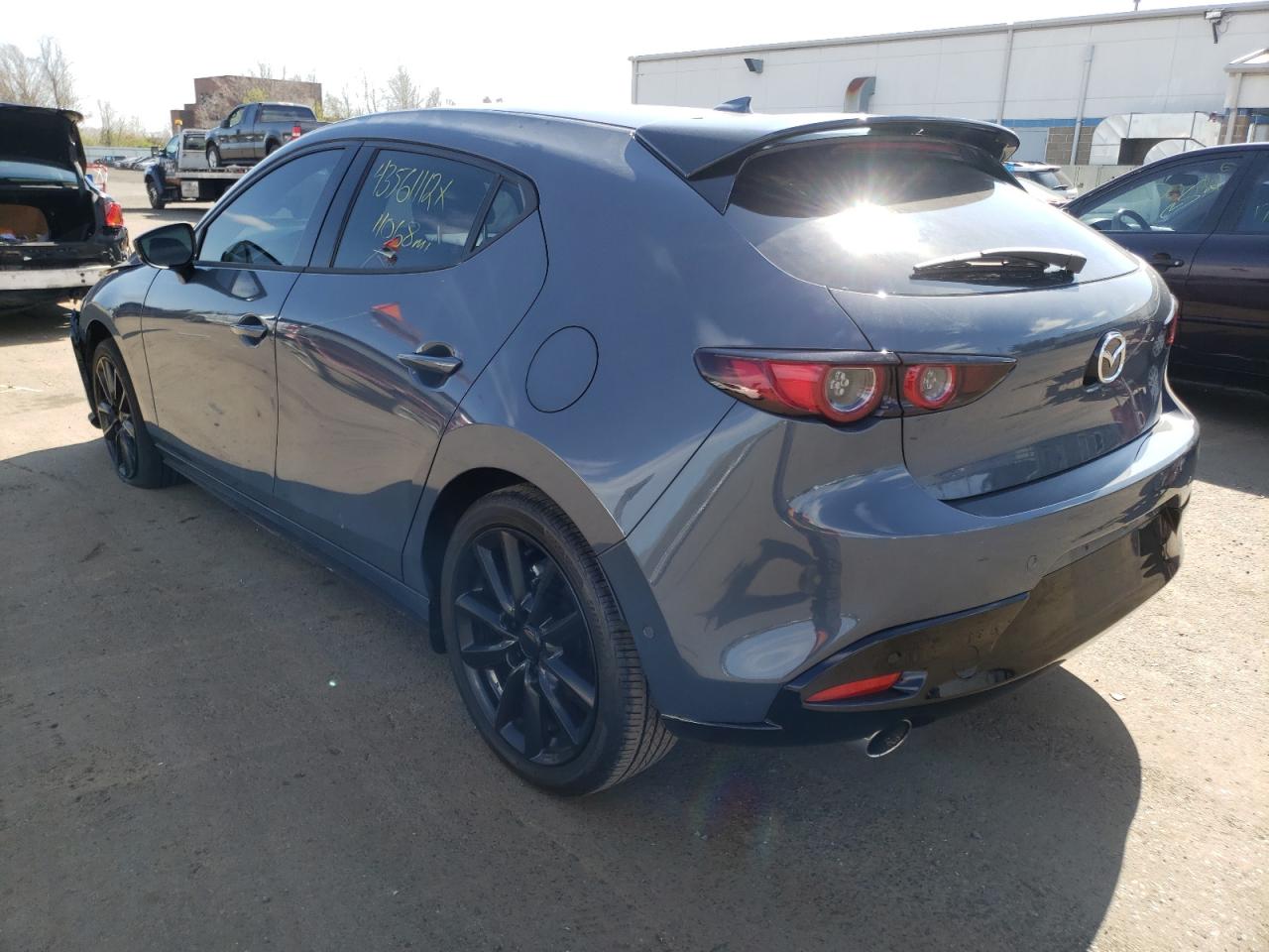 Photo 3 from auction – 2021 MAZDA 3 PREMIUM with VIN JM1BPBNY9M1400136