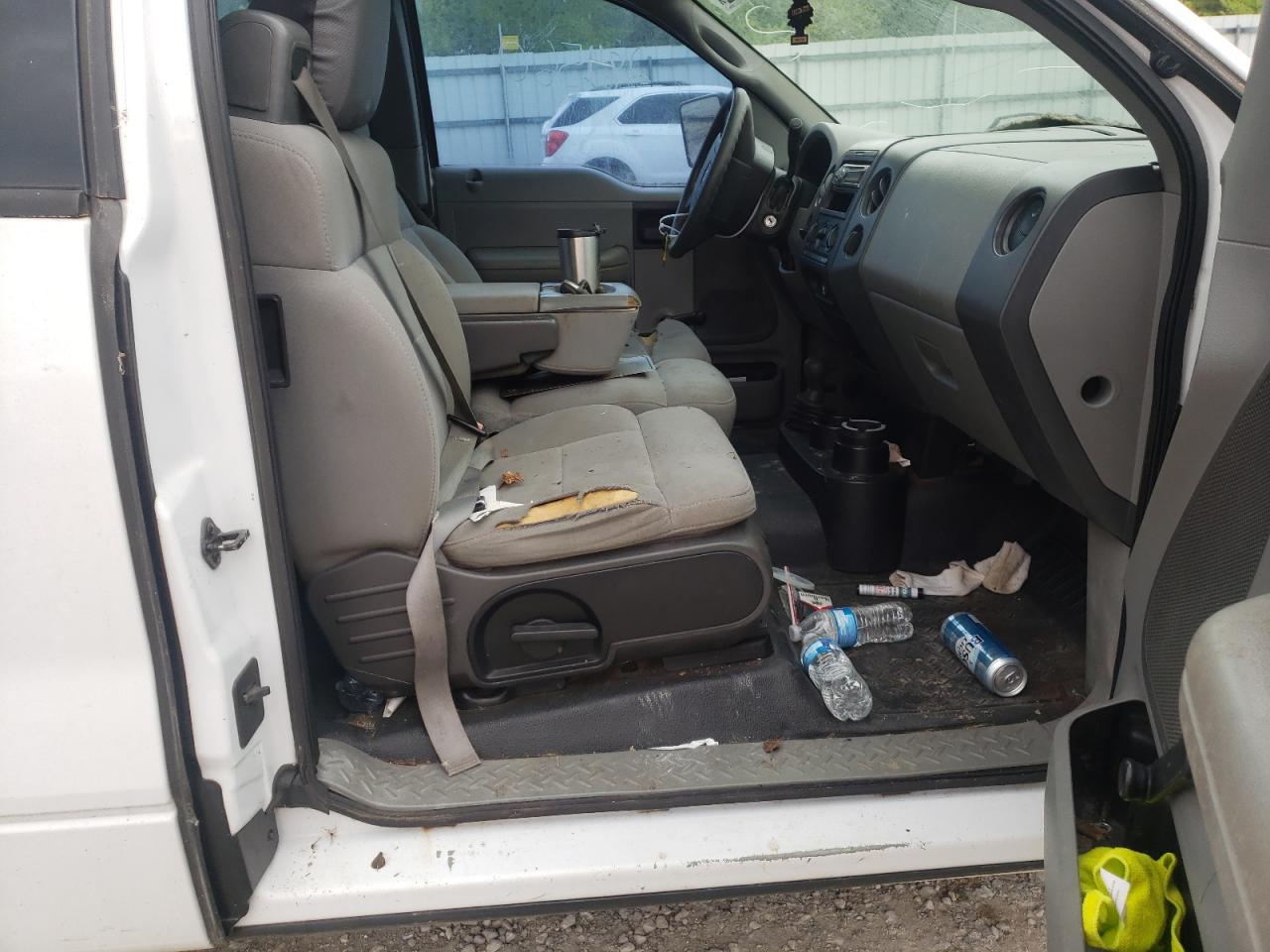 Photo 5 from auction – 2004 FORD F150 with VIN 1FTPX14524NB32286