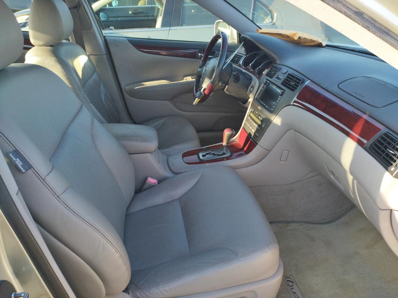 Photo 5 from auction – 2004 LEXUS ES 330 with VIN JTHBA30G445050167
