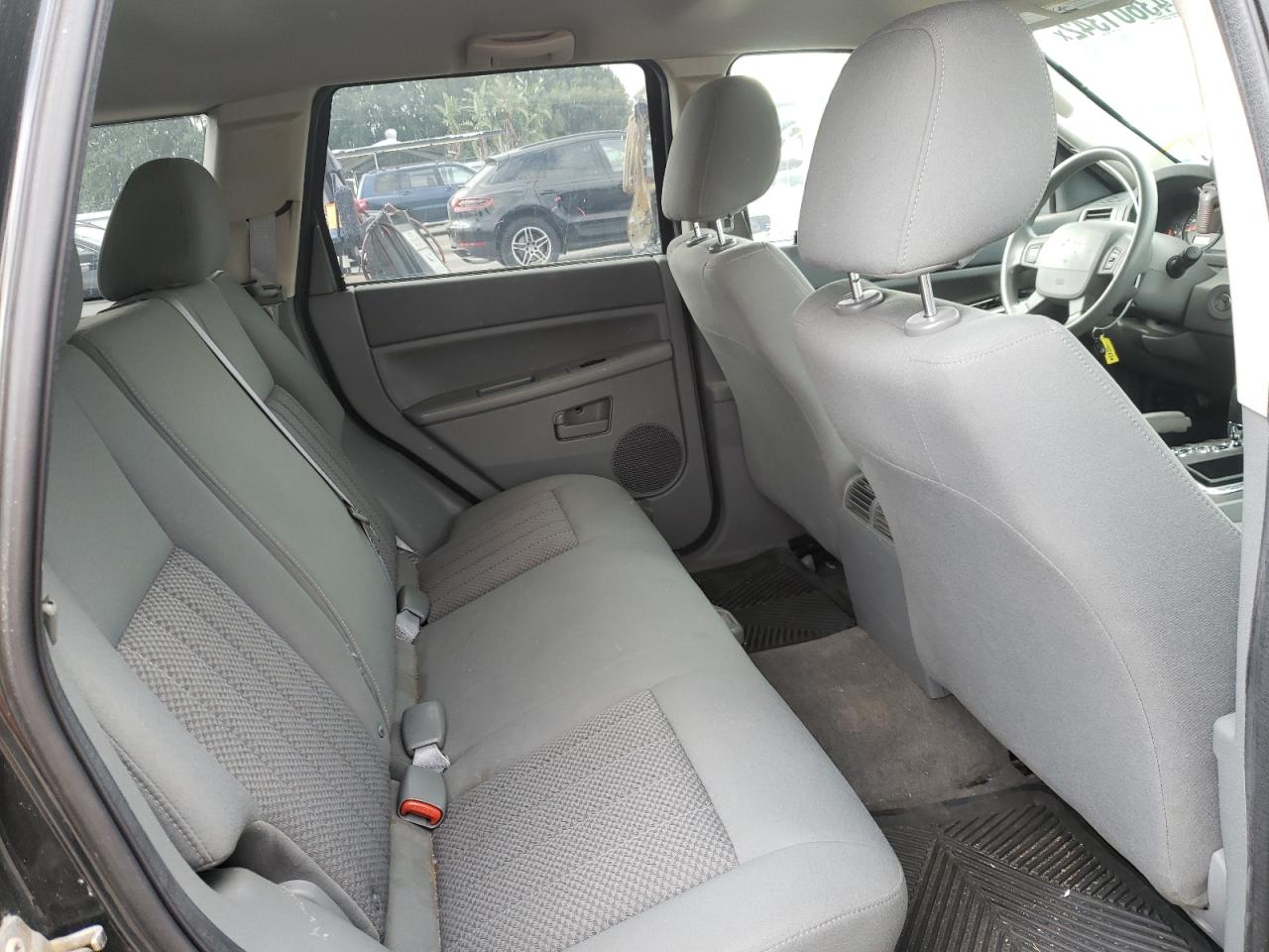 Photo 6 from auction – 2005 JEEP GRAND CHER with VIN 1J4GR48K55C543751