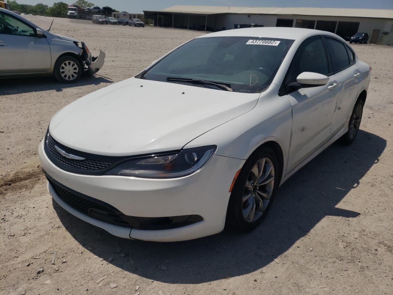 Photo 2 from auction – 2015 CHRYSLER 200 S with VIN 1C3CCCBB7FN539770