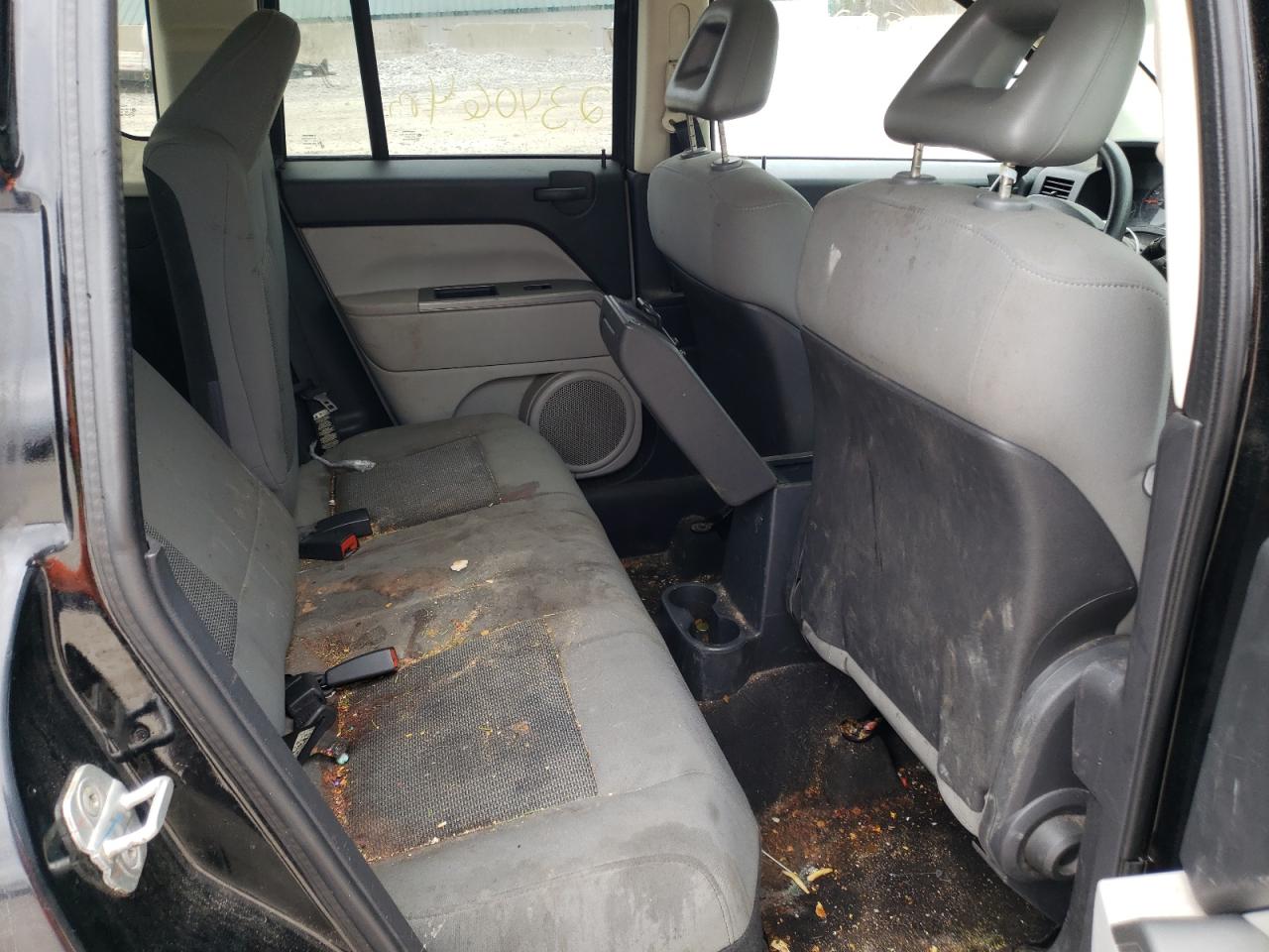 Photo 6 from auction – 2007 JEEP COMPASS with VIN 1J8FF47W27D166154