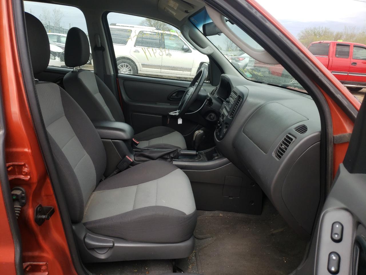 Photo 5 from auction – 2007 FORD ESCAPE XLS with VIN 1FMYU02Z77KB19774