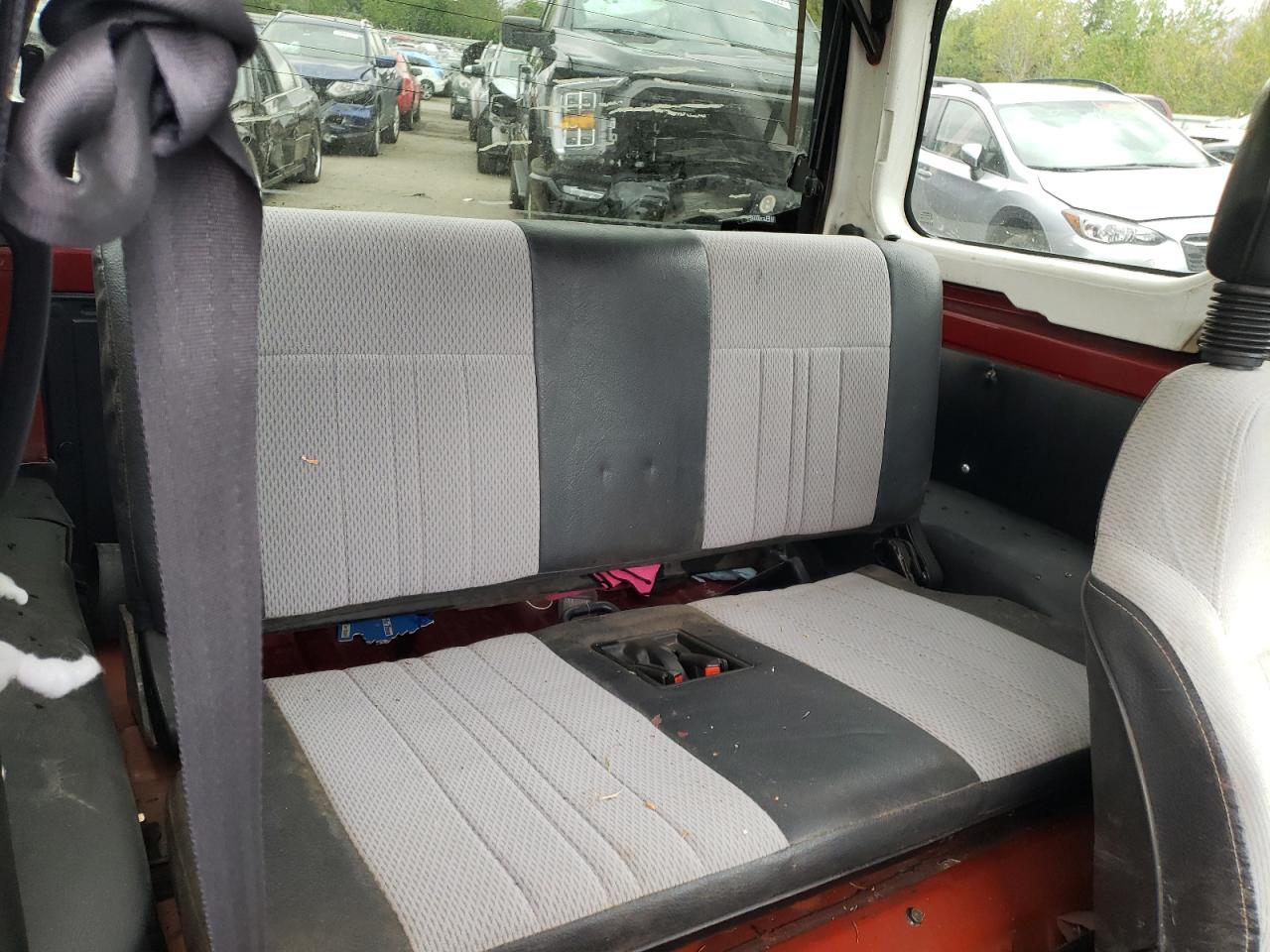 Photo 6 from auction – 1993 SUZUKI SIDEKICK J with VIN 2S3TA01C3P6405422