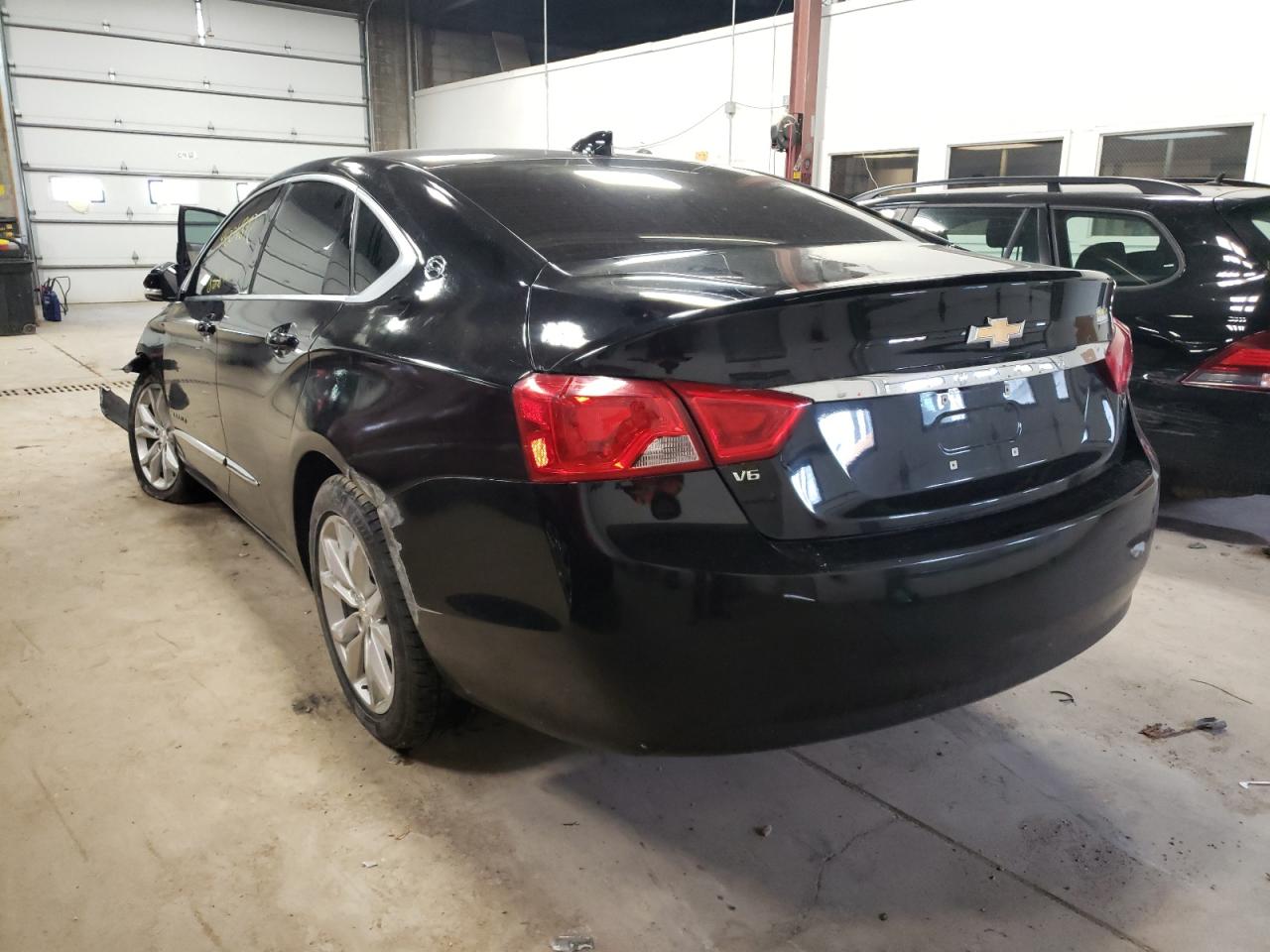 Photo 3 from auction – 2018 CHEVROLET IMPALA LT with VIN 2G1105S31J9164351