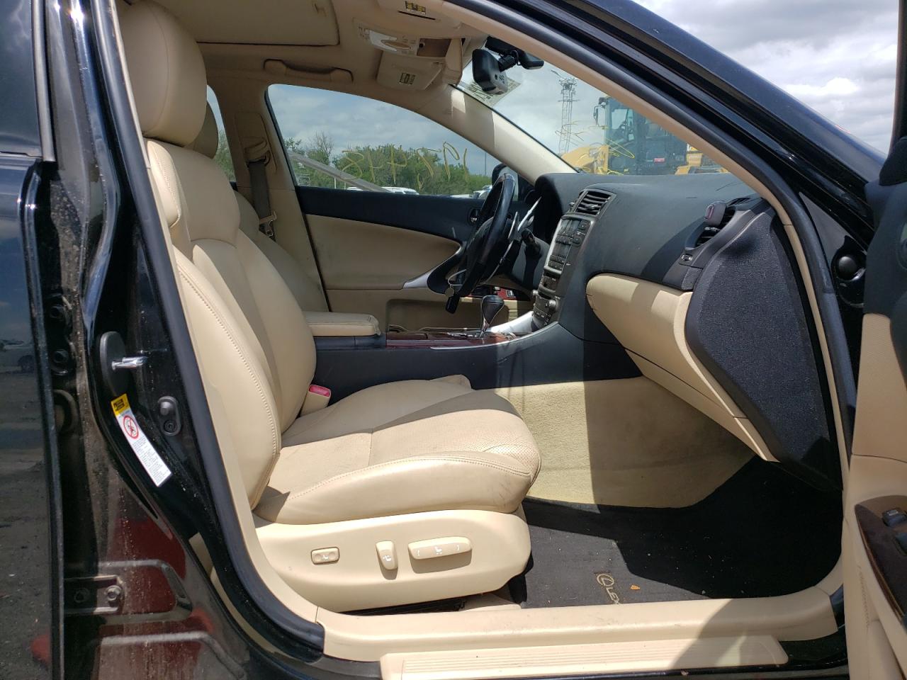 Photo 5 from auction – 2007 LEXUS IS 250 with VIN JTHCK262972015850