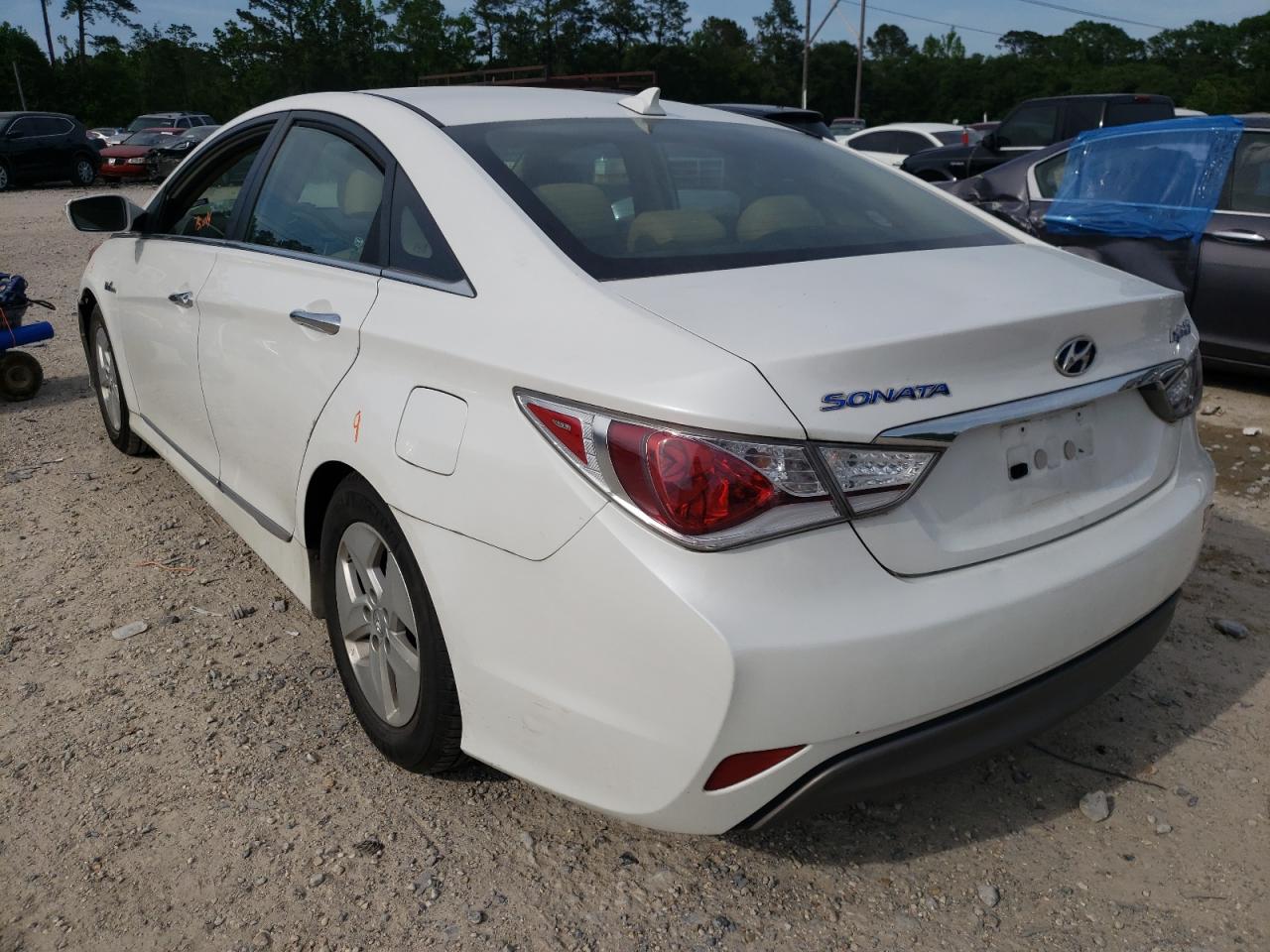 Photo 3 from auction – 2012 HYUNDAI SONATA HYB with VIN KMHEC4A43CA032828