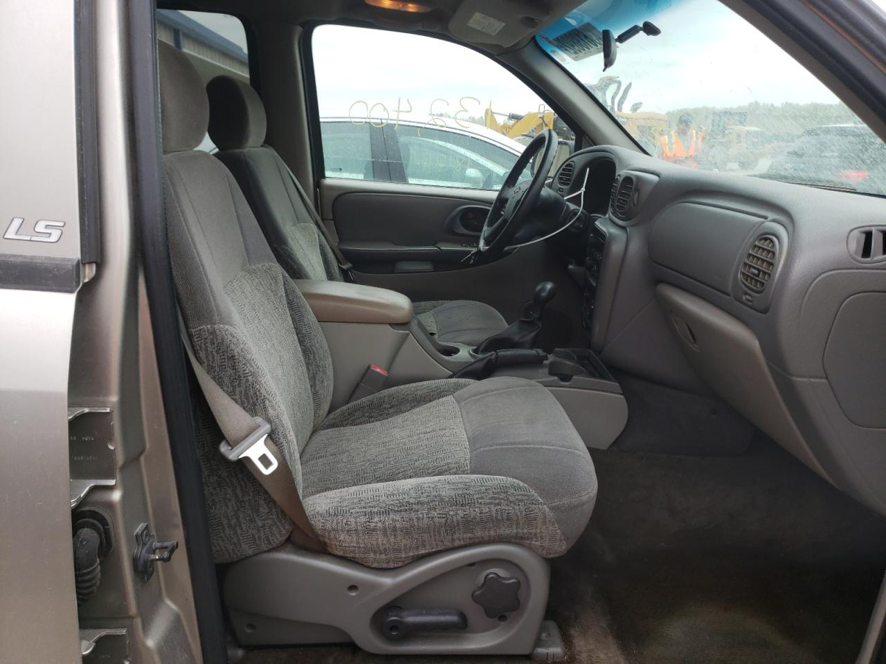 Photo 5 from auction – 2002 CHEVROLET TRAILBLAZE with VIN 1GNDS13S022524956