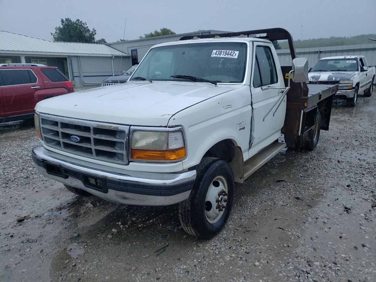 Photo 2 from auction – 1997 FORD F350 with VIN 1FDKF38F8VEB19308