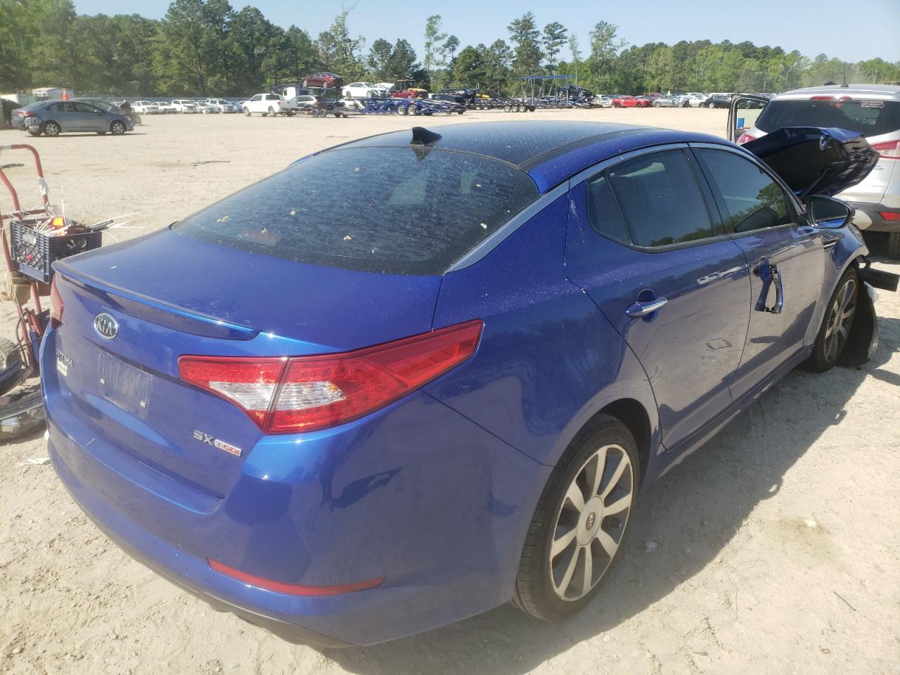 Photo 4 from auction – 2012 KIA OPTIMA with VIN 5XXGR4A69CG028736
