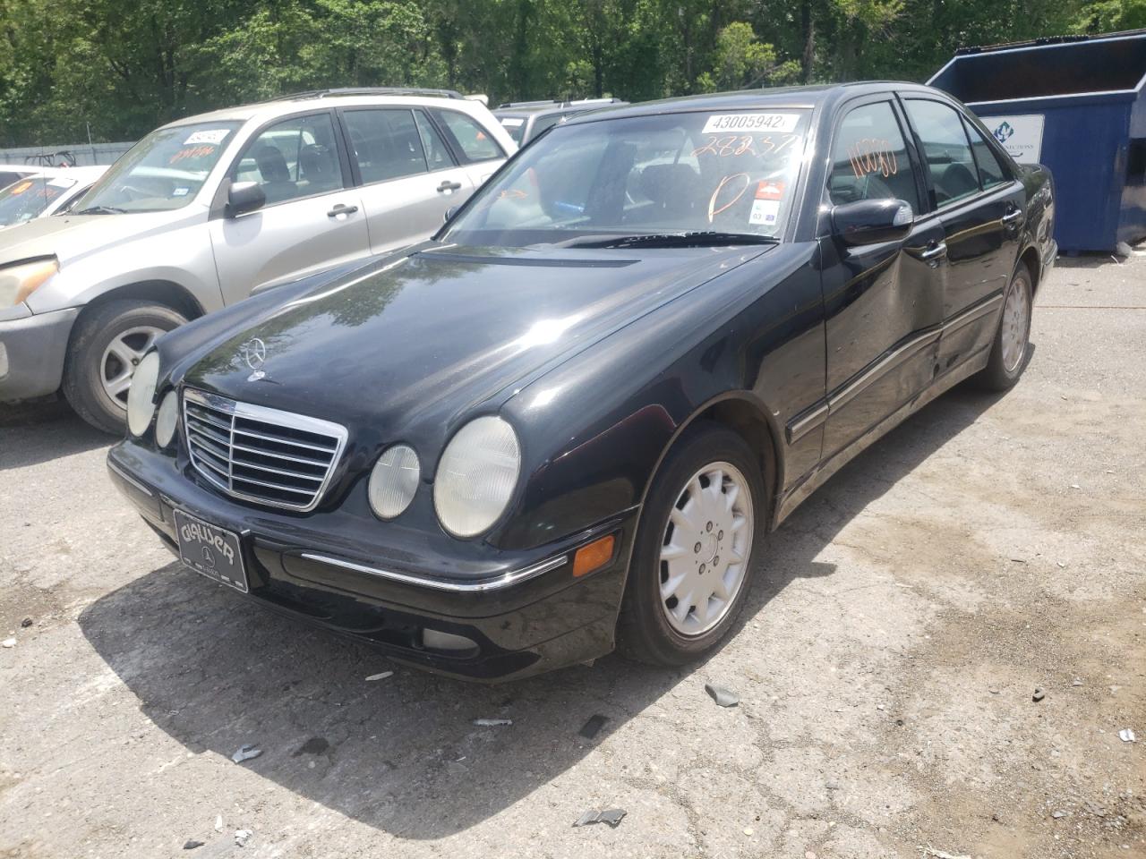 Photo 2 from auction – 2001 MERCEDES-BENZ E 320 with VIN WDBJF65J51B282373