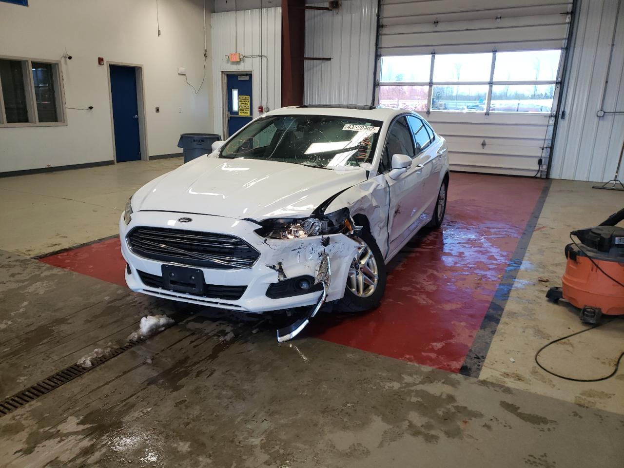 Photo 2 from auction – 2013 FORD FUSION SE with VIN 3FA6P0HR0DR301582