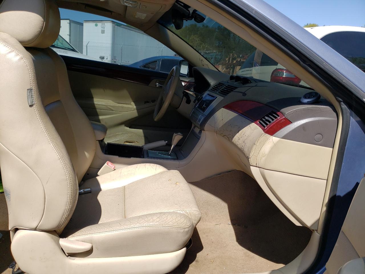 Photo 5 from auction – 2004 TOYOTA CAMRY SOLA with VIN 4T1CA30P14U003637